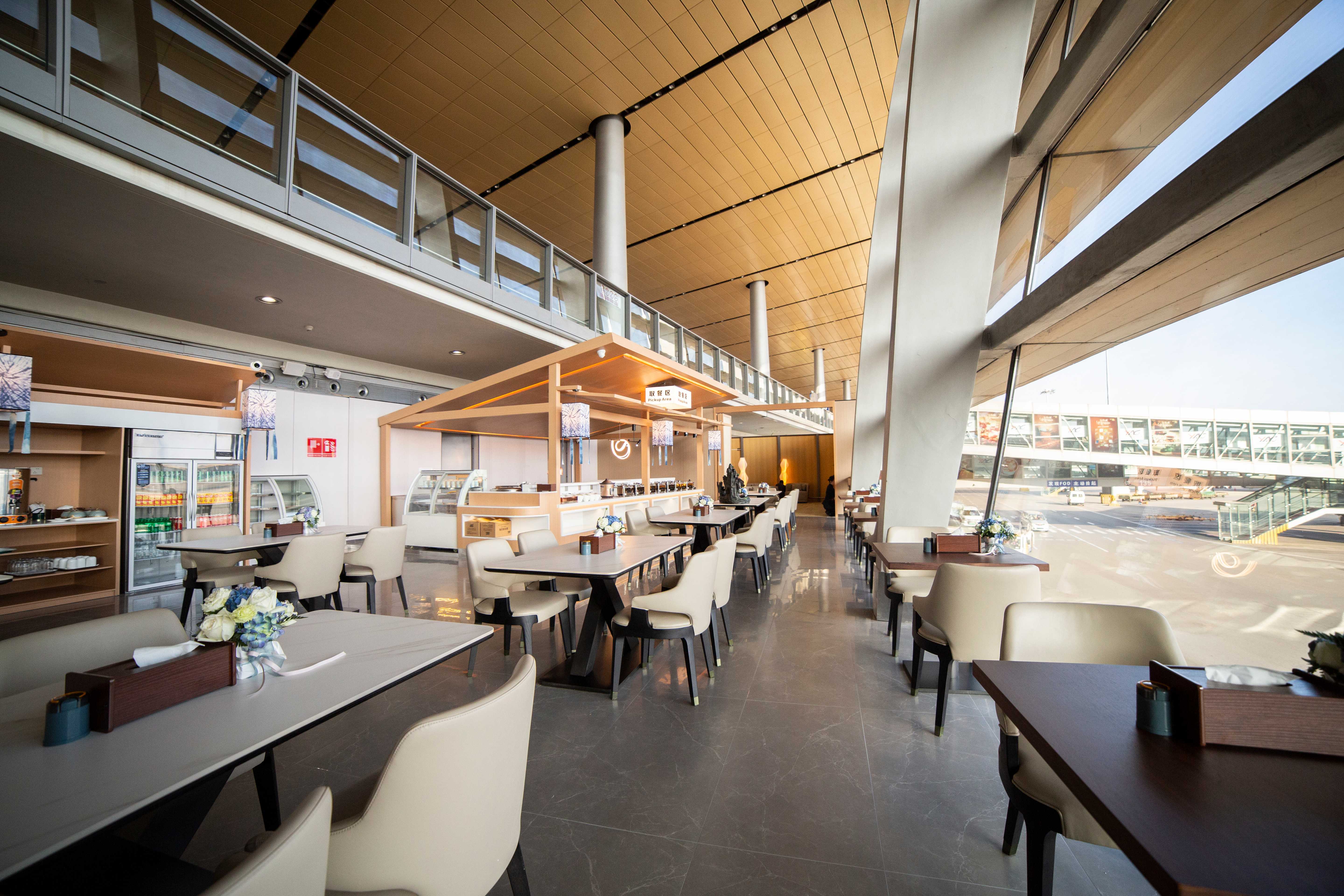 First Class Lounge V6 - interior view 2