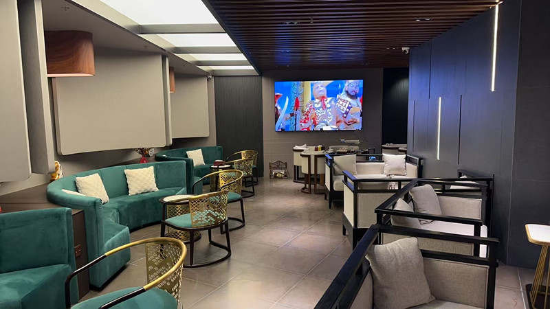 First Class Lounge