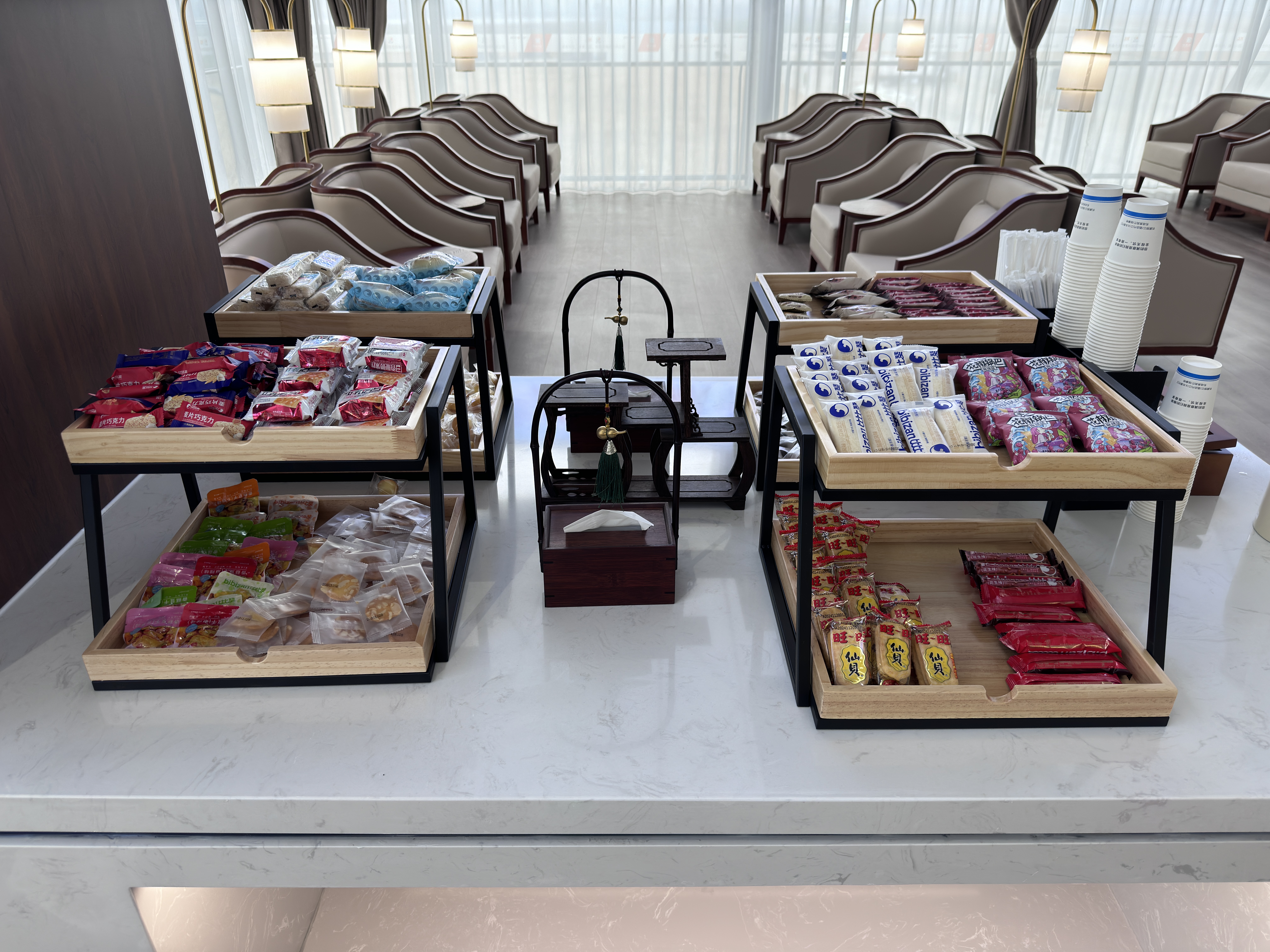 First class lounge (T2 domestic) - interior view 3