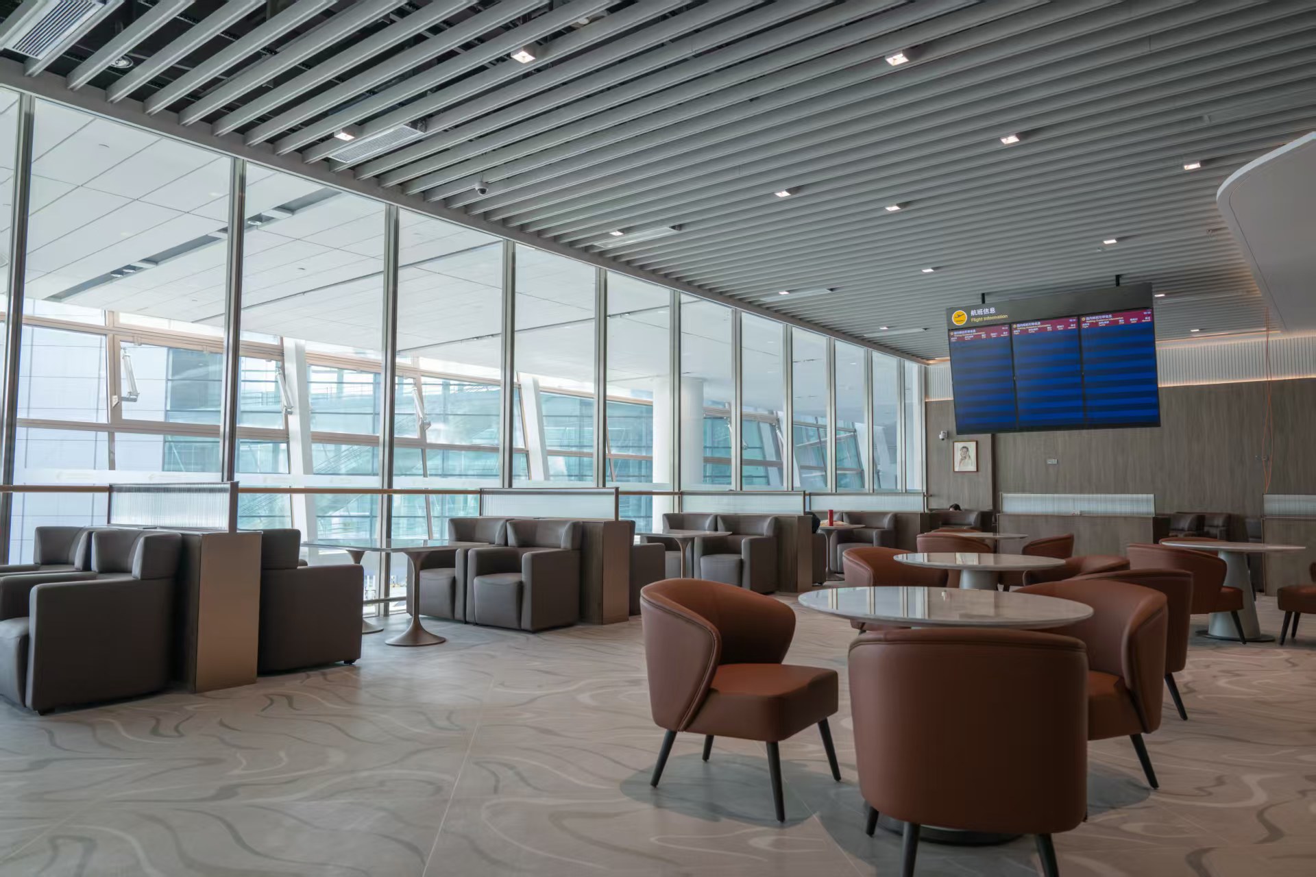 V39 China Eastern Airlines First Class Lounge - interior view 4