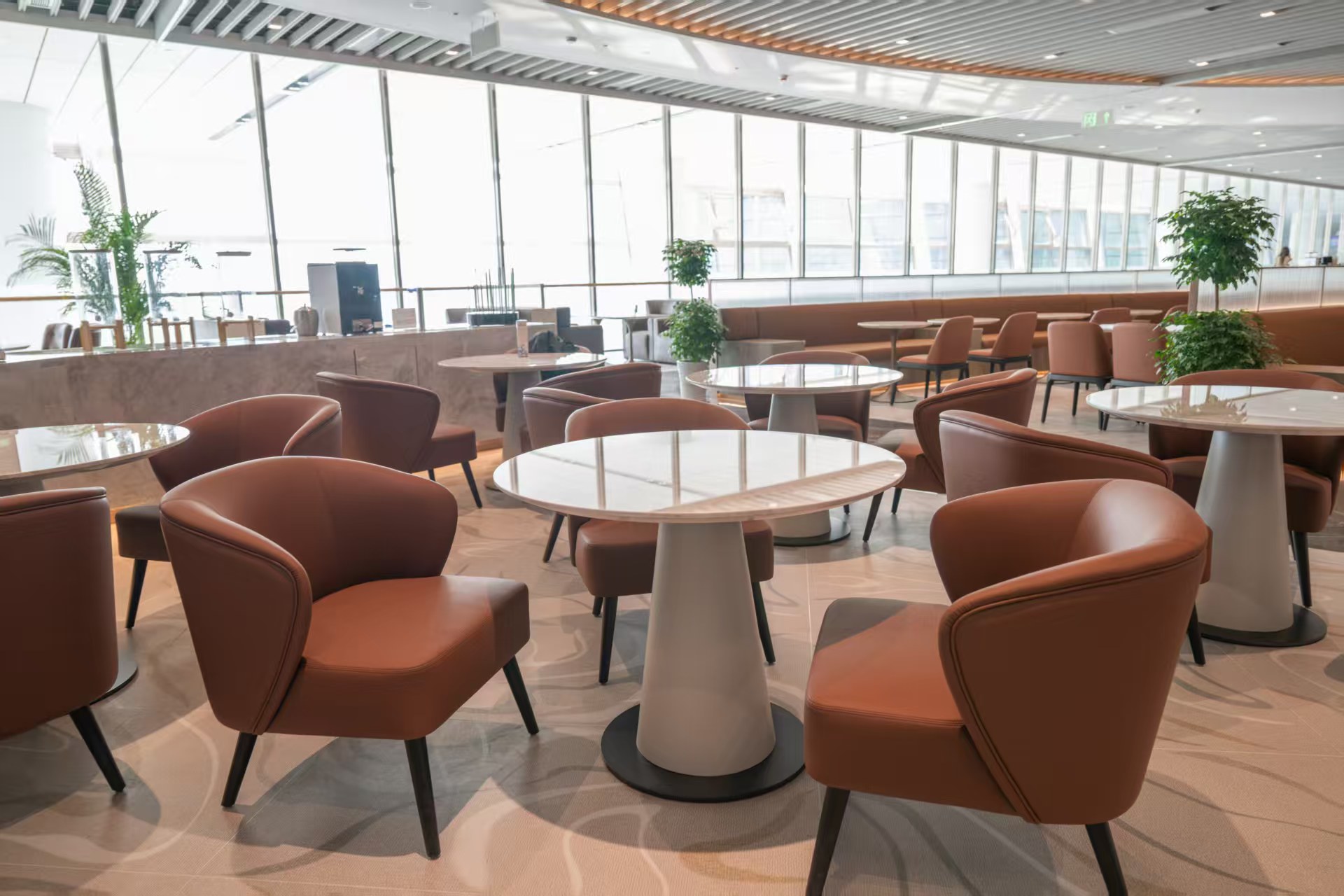 V39 China Eastern Airlines First Class Lounge - interior view 3
