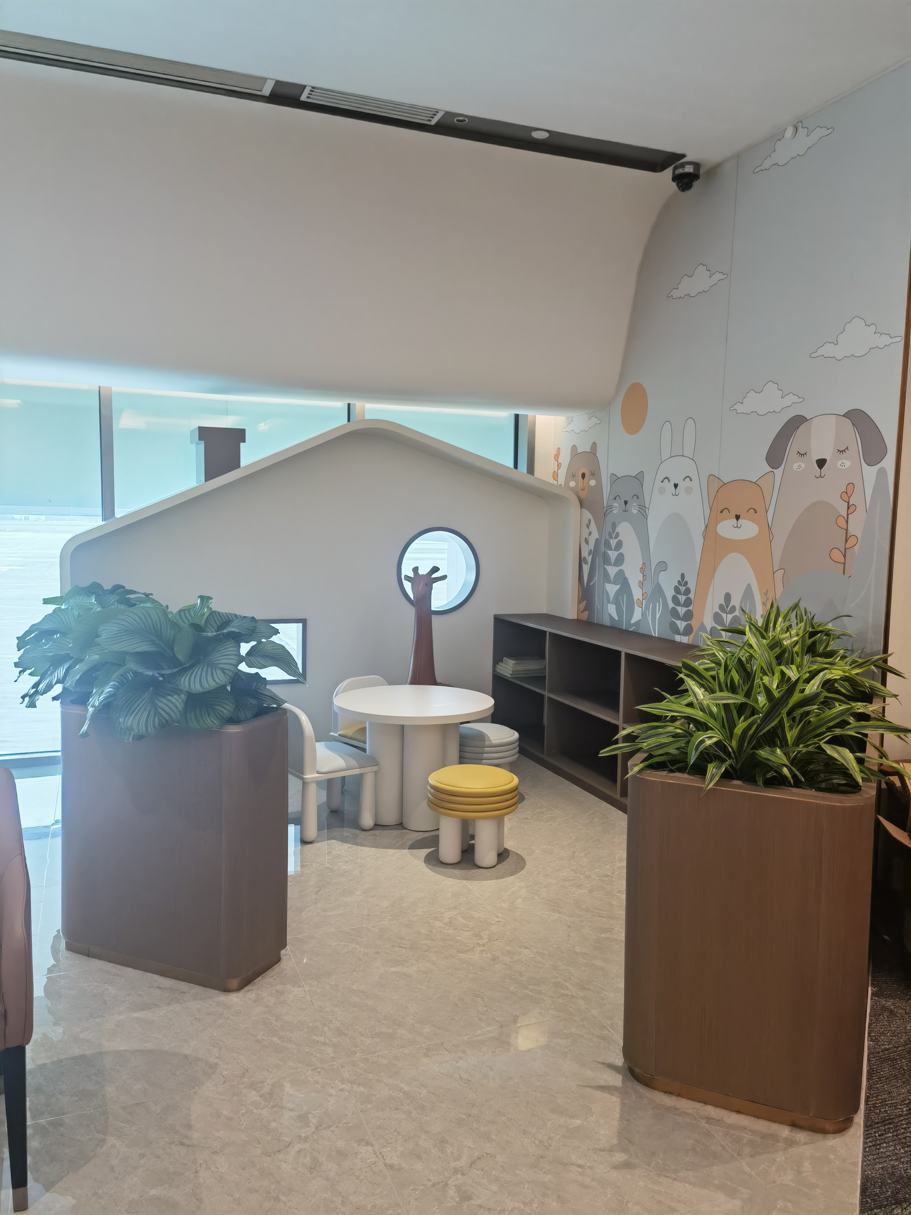 Airlines Lounger(After T1 security check) - interior view 2