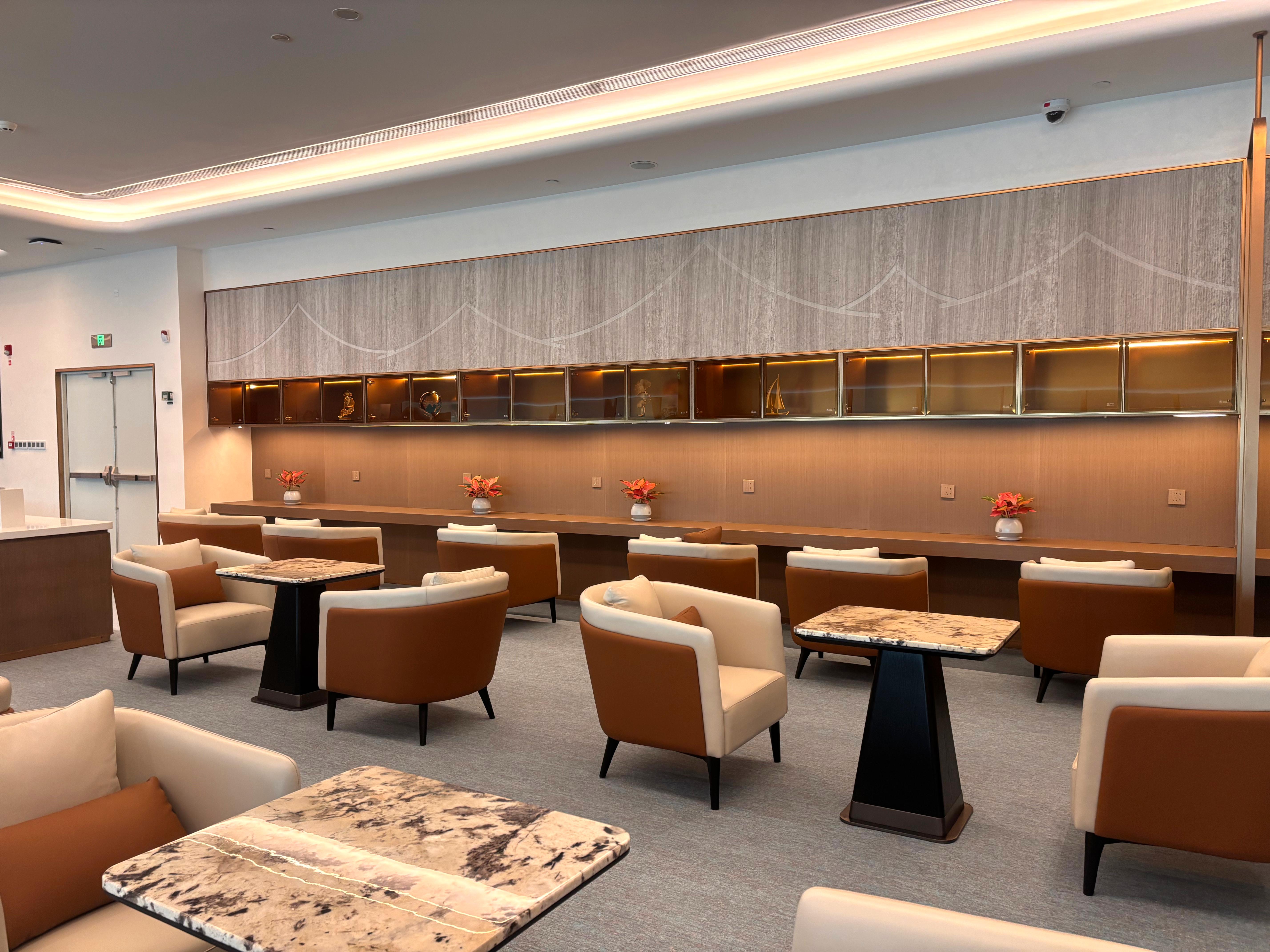 Airlines Lounger（After T1 security check）
