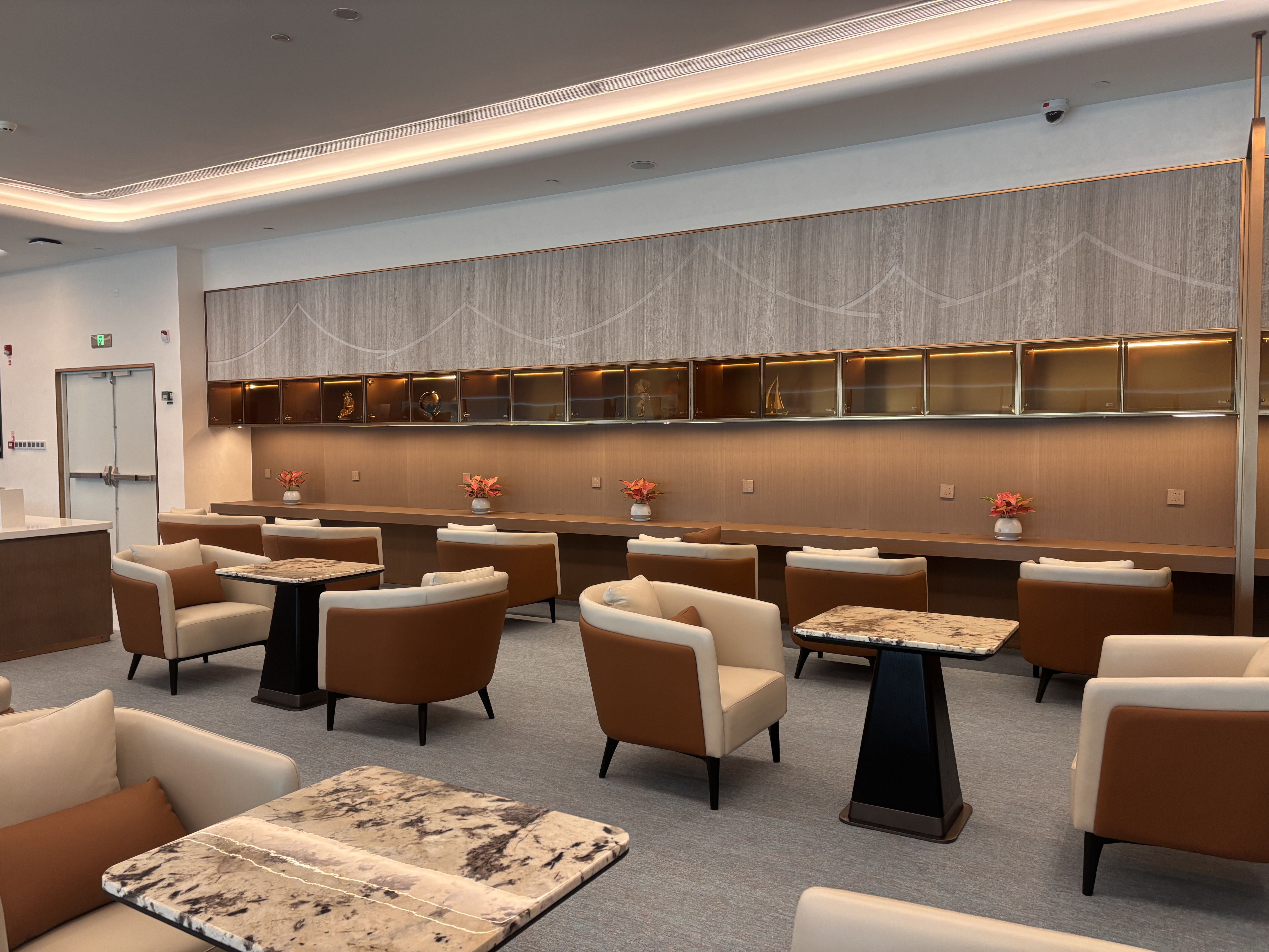 Airlines Loungeï¼ˆBefore T1 security checkï¼‰ - interior view 3