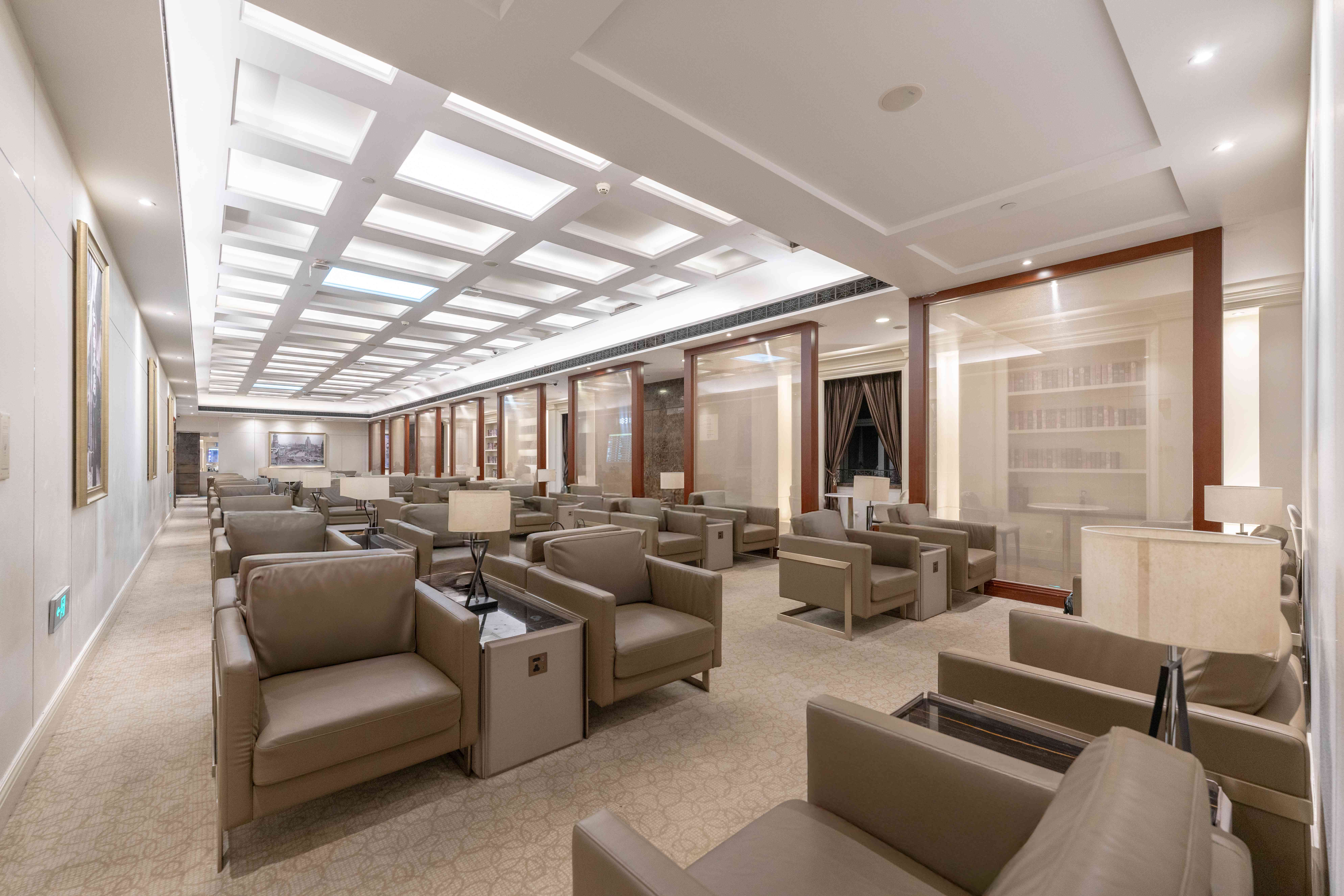 First Class Lounge No.39
