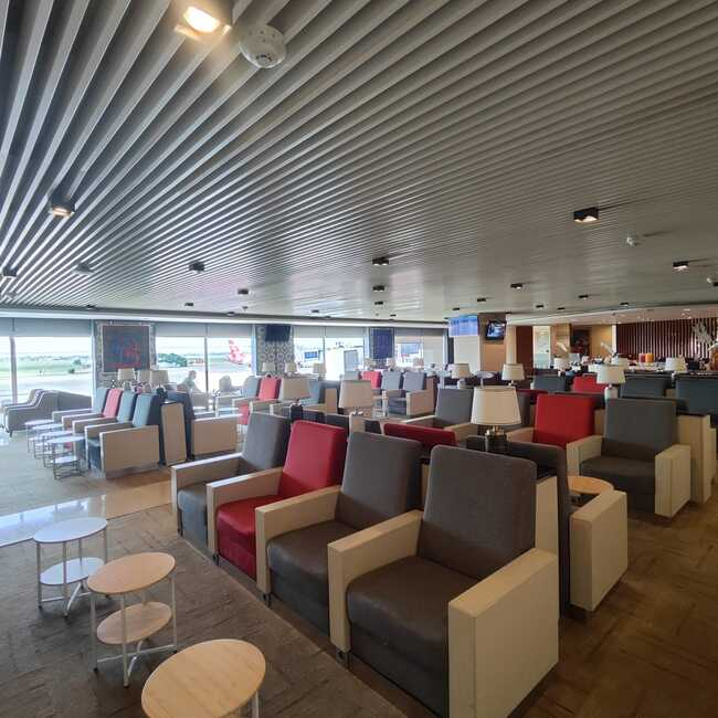 Saphire  Lounge(International)