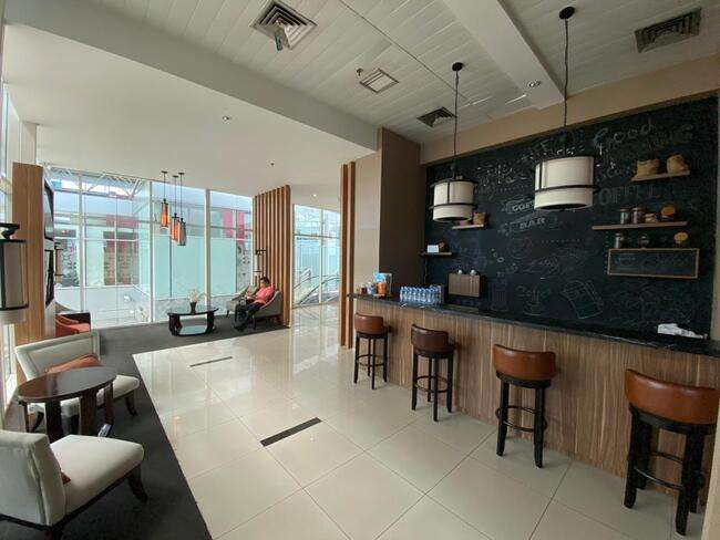 Saphire Lounge(Domestic)
