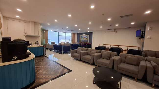 Saphire Lounge - interior view 2