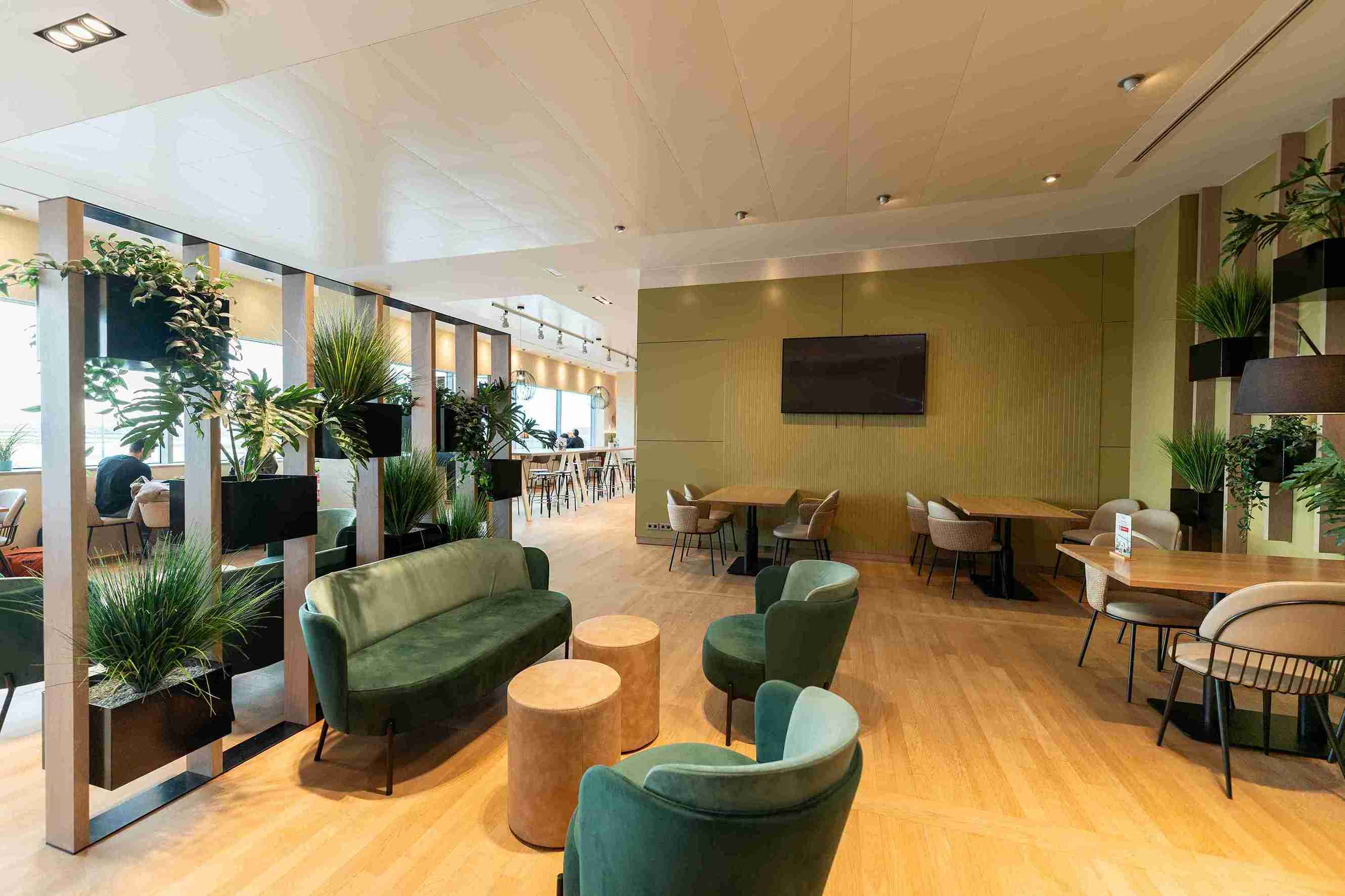 Diamond Lounge