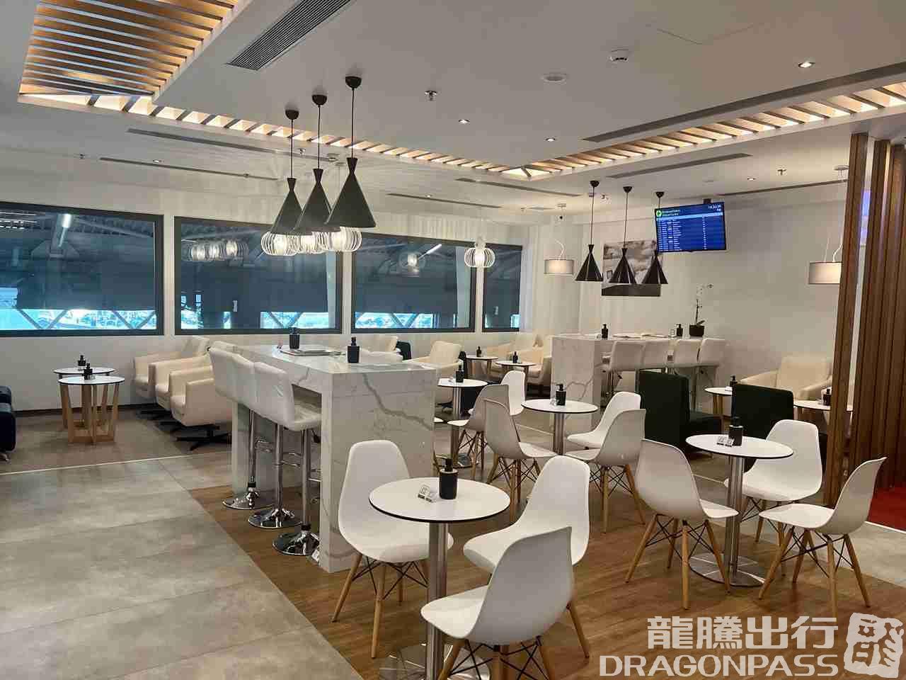 The Lounge - interior view 4