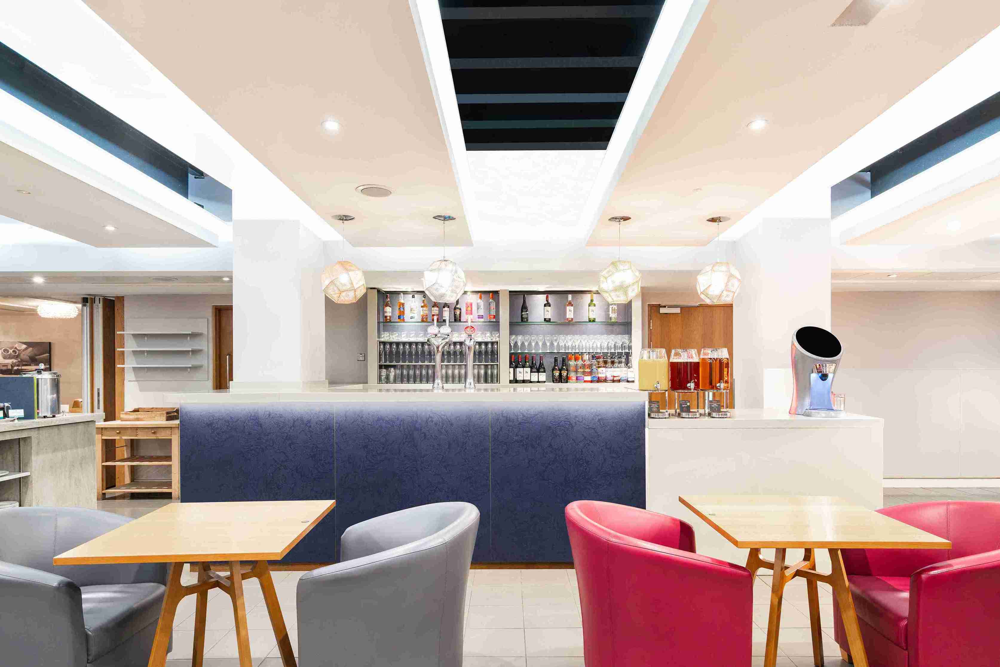 Escape Lounge - interior view 3