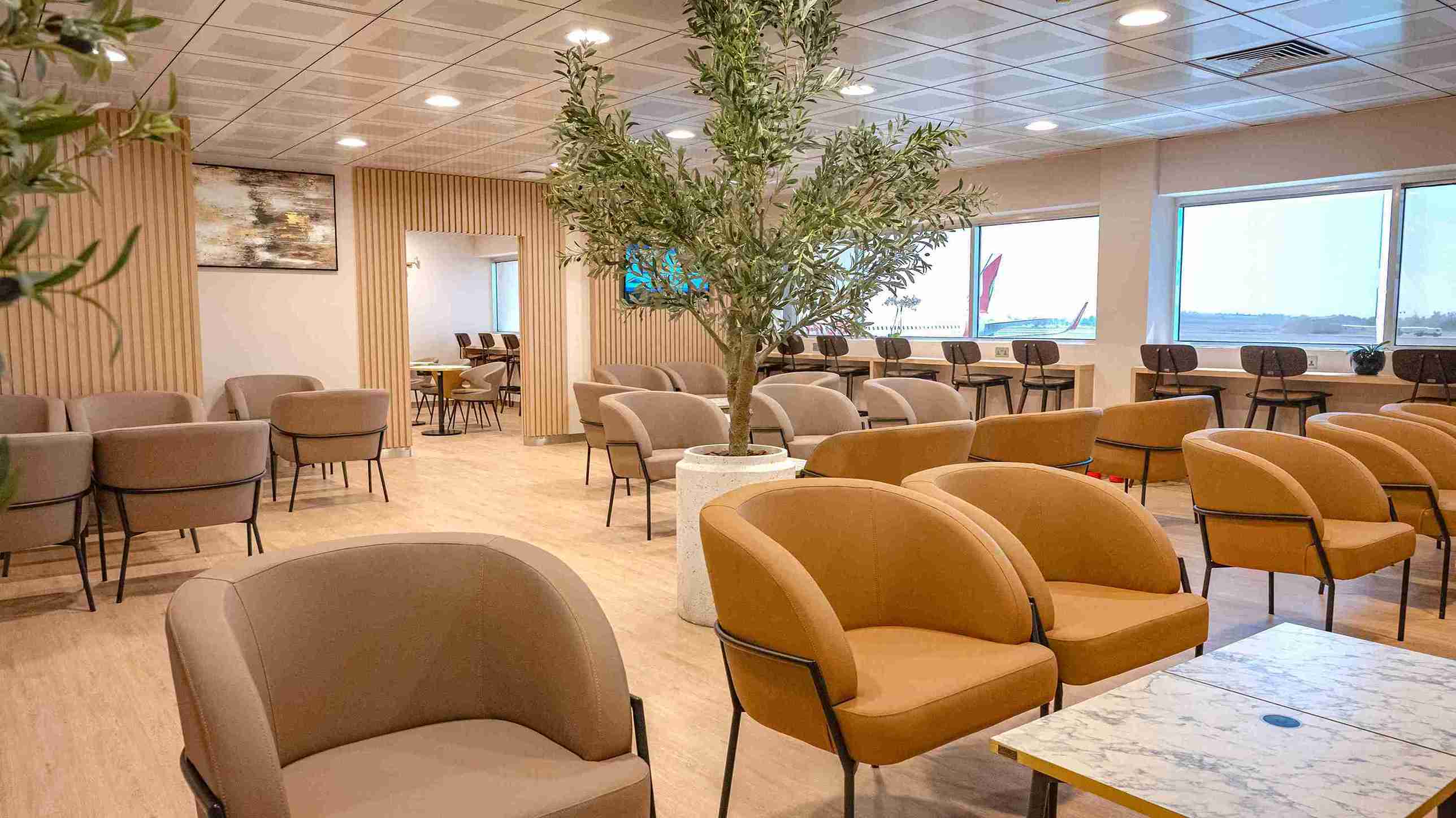 The Lounge - interior view 4