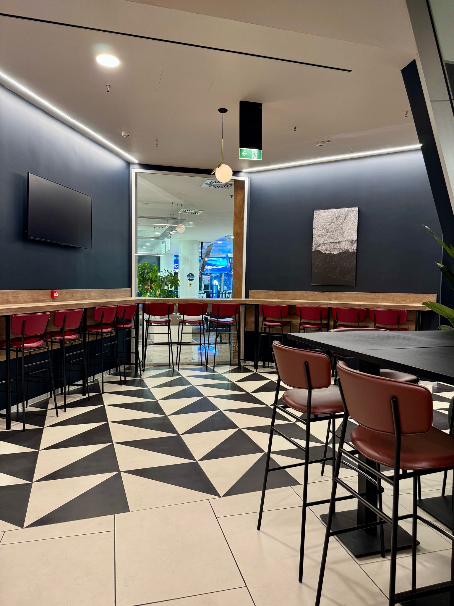 Pearl Lounge