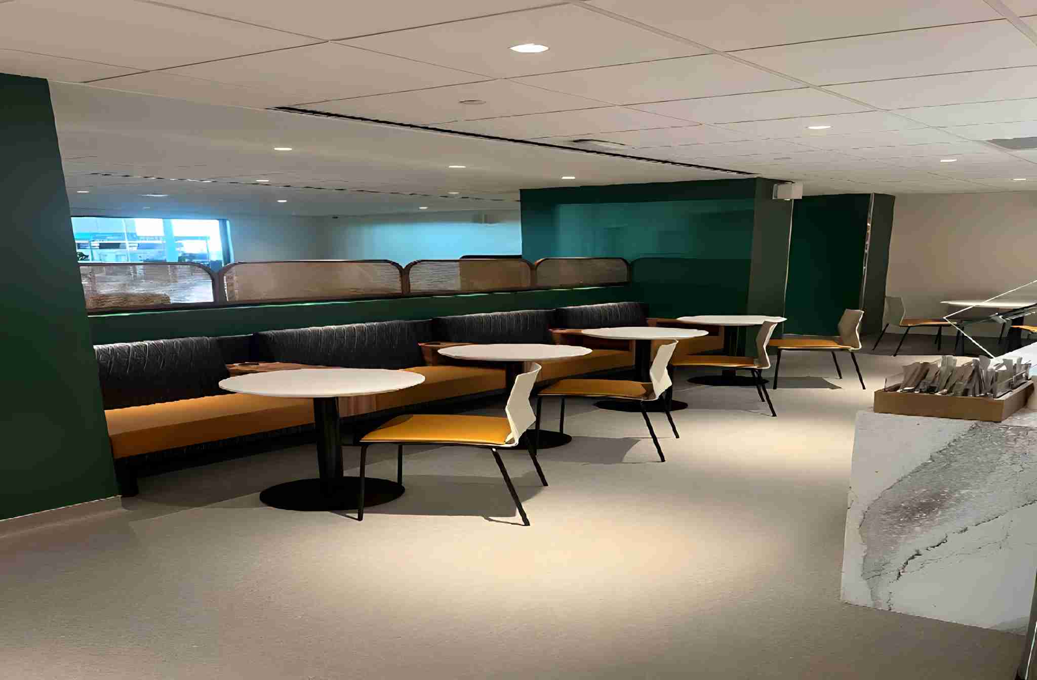 Escape Lounge at Tulsa International Airport (TUL)