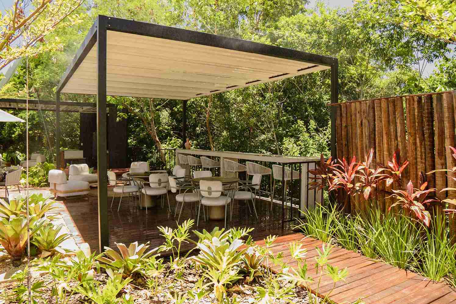 BRT Lounge - interior view 3