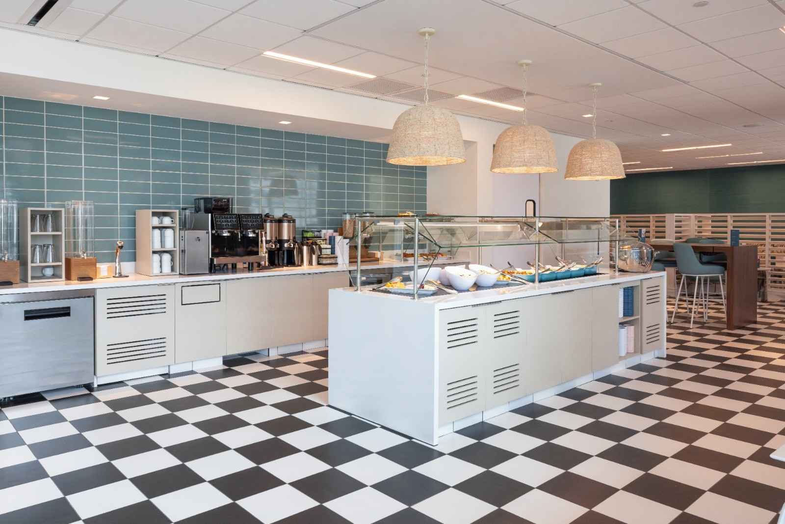 Escape Lounge - interior view 4