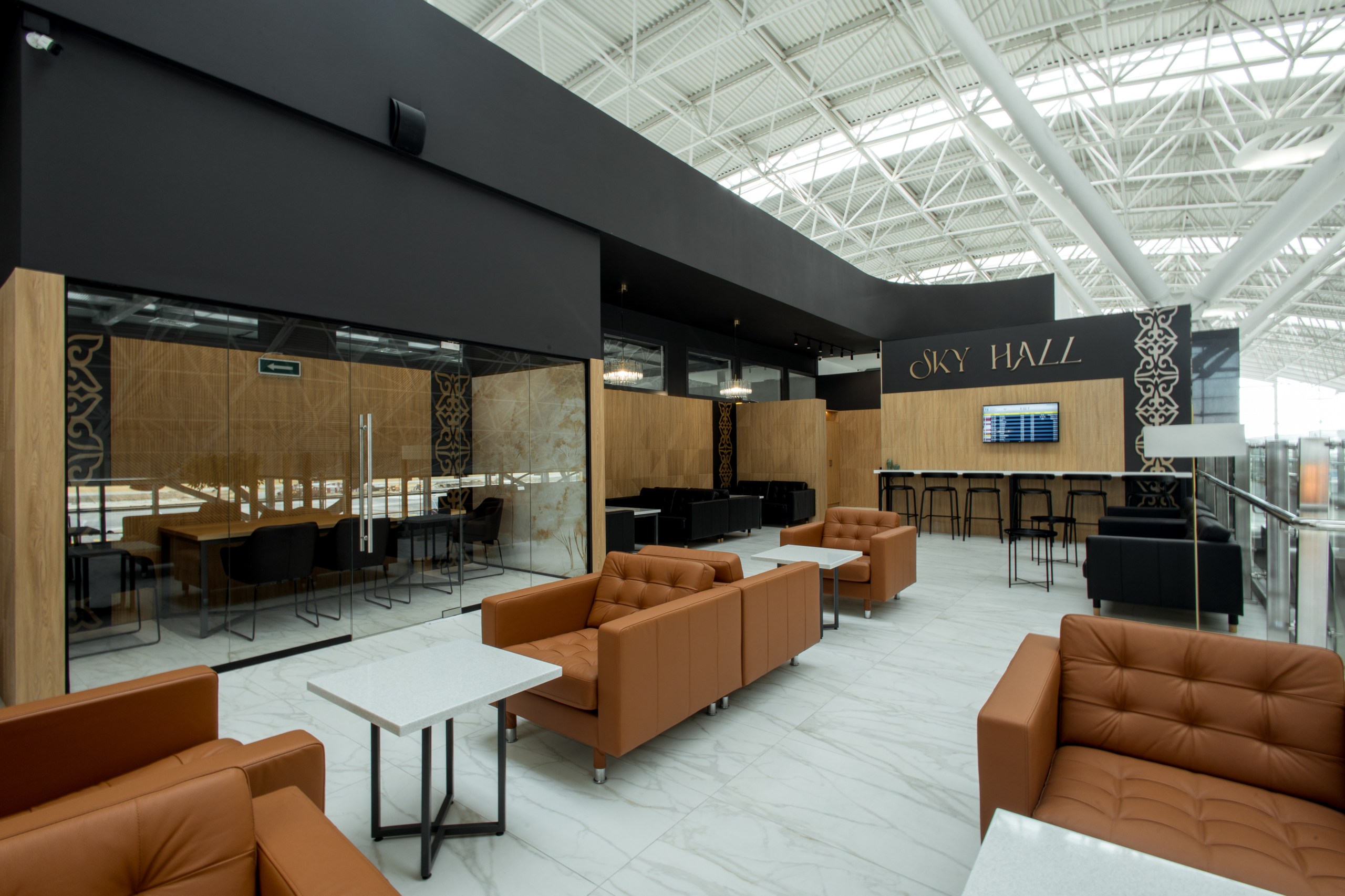 Sky Hall Lounge - interior view 3