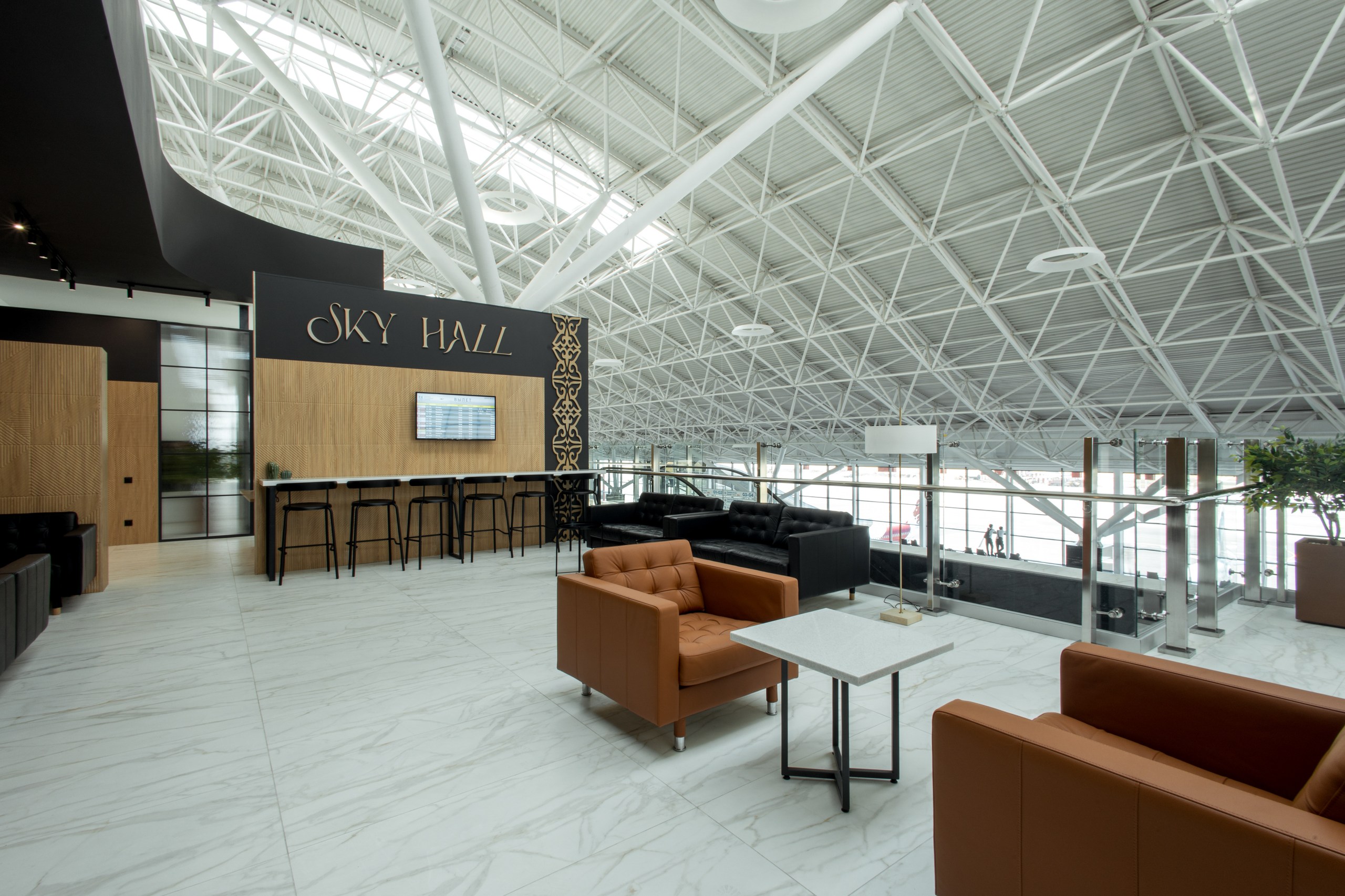 Sky Hall Lounge - interior view 2