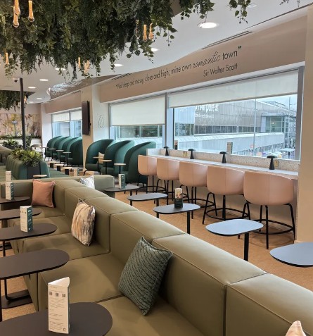 Escape Lounge - interior view 4