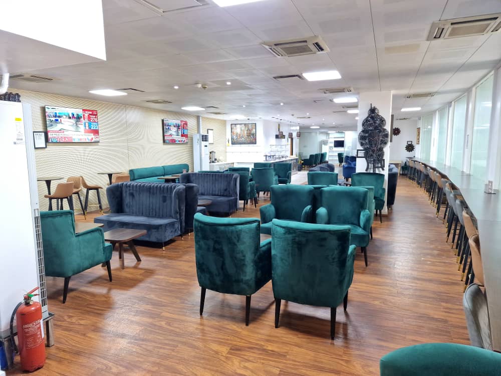 Newrest Premium Class Lounge