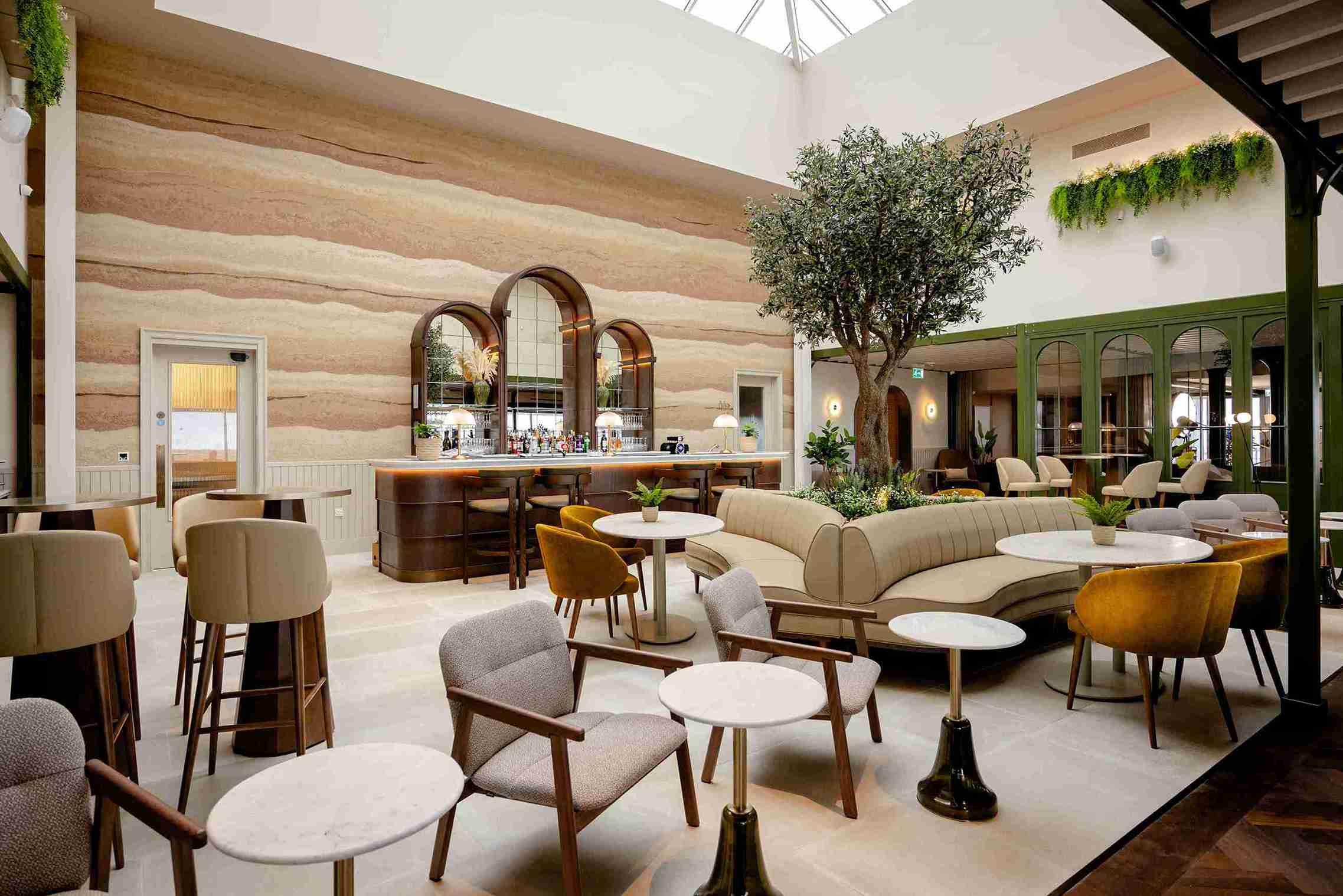 No1 Lounge - interior view 4