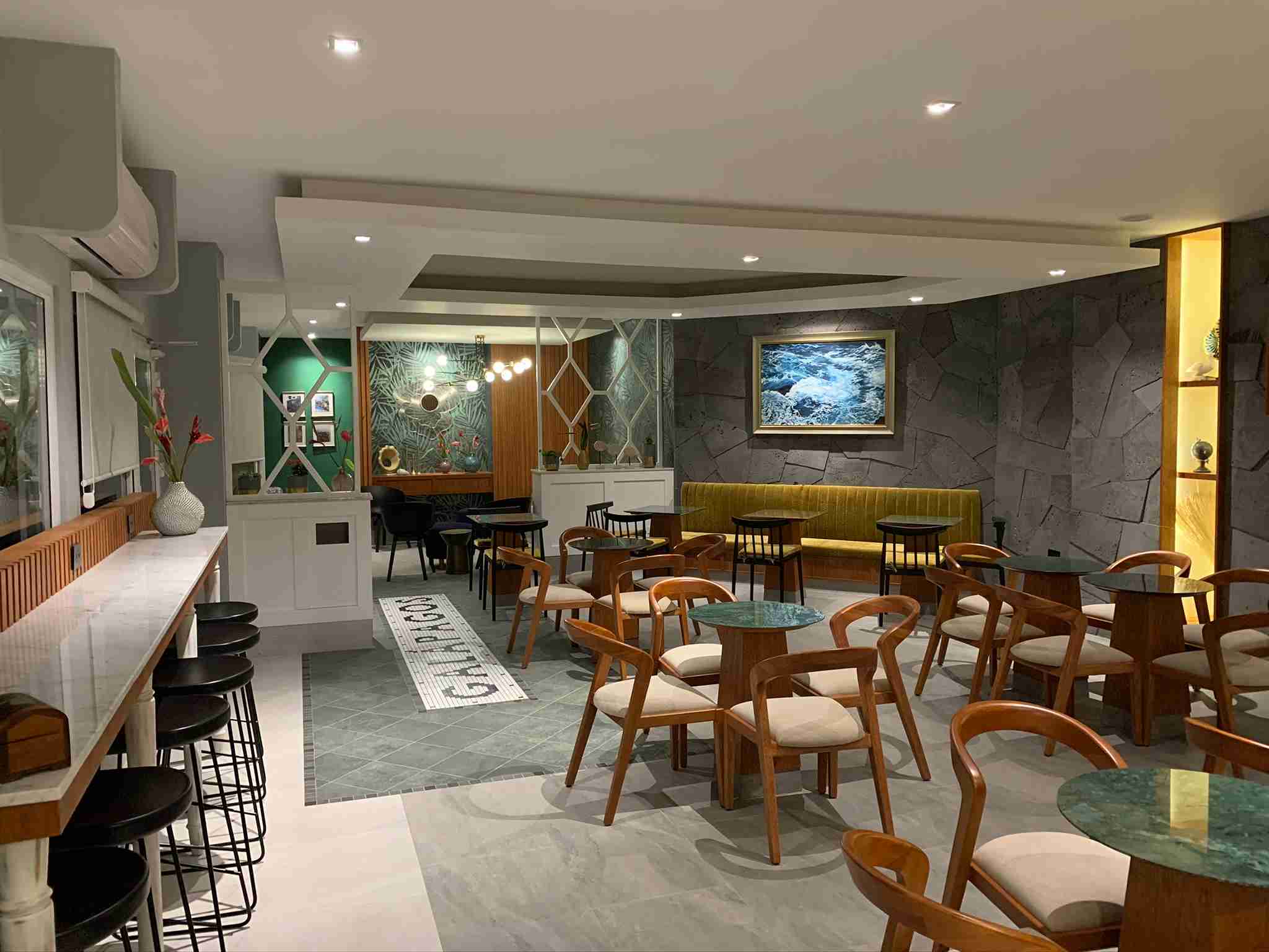 Magma Lounge - interior view 3