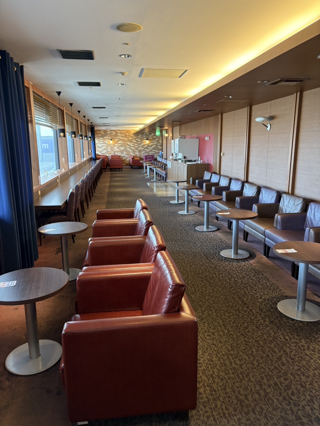 Card Members Lounge ANEX Rokko - interior view 4