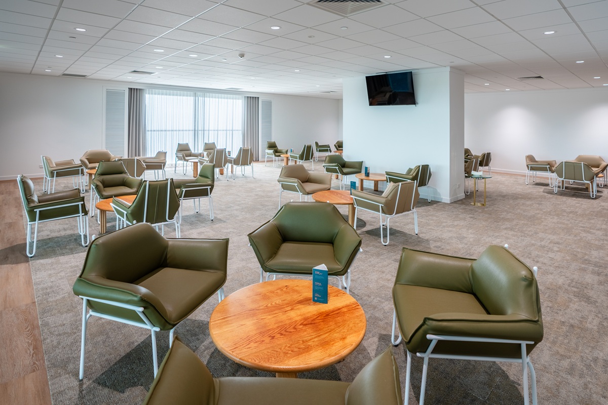 Escape Lounge - interior view 4