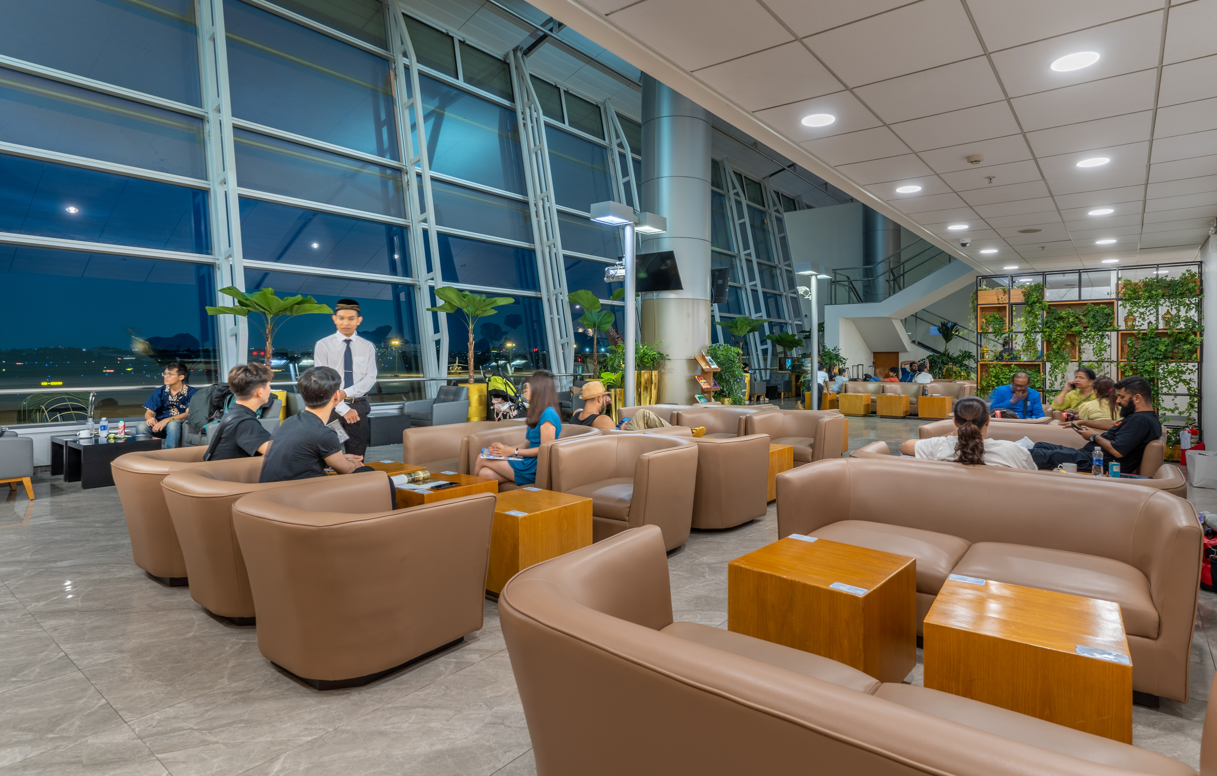 Jasmine Halal Lounge - interior view 3