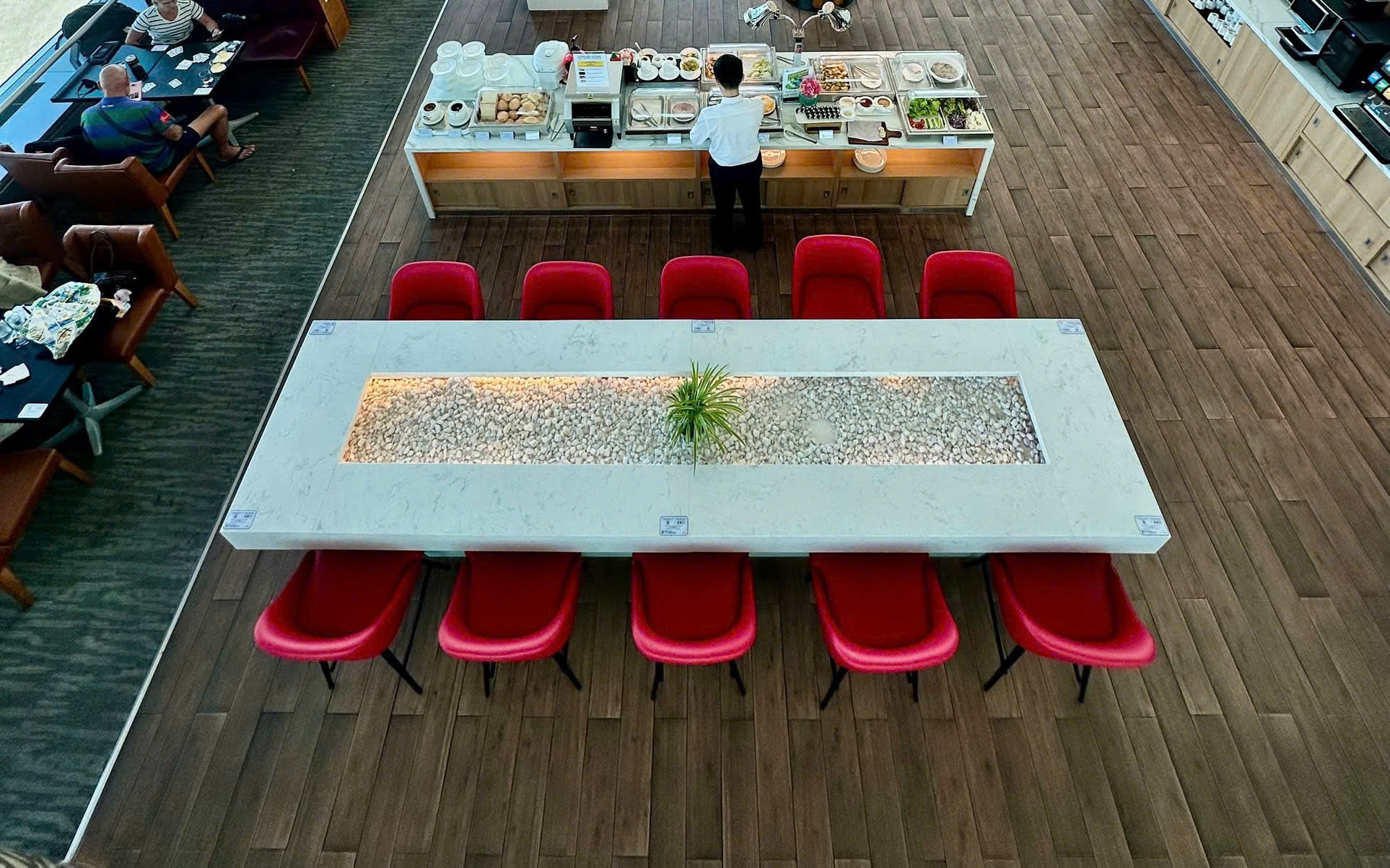 Rose Lounge