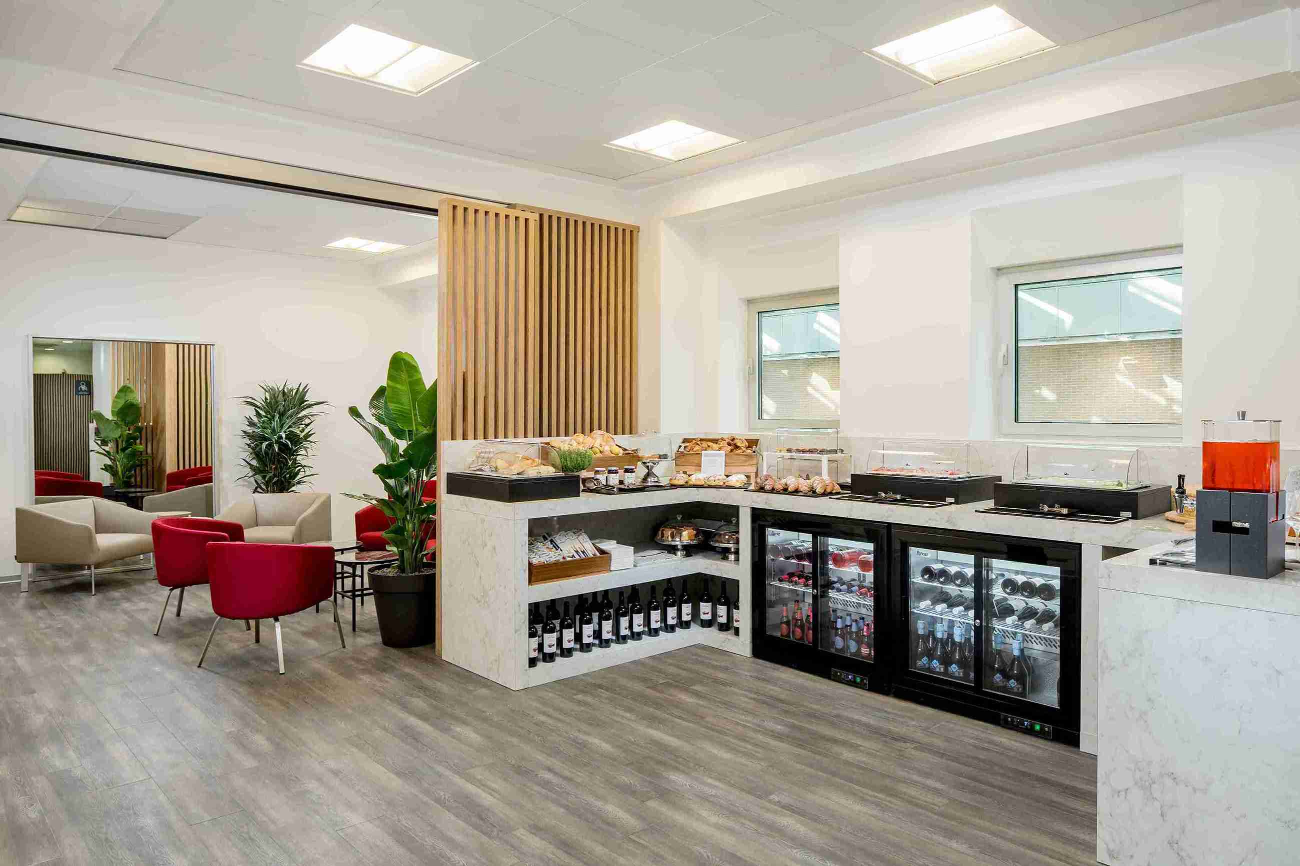 Aspire Executive Lounge - interior view 3