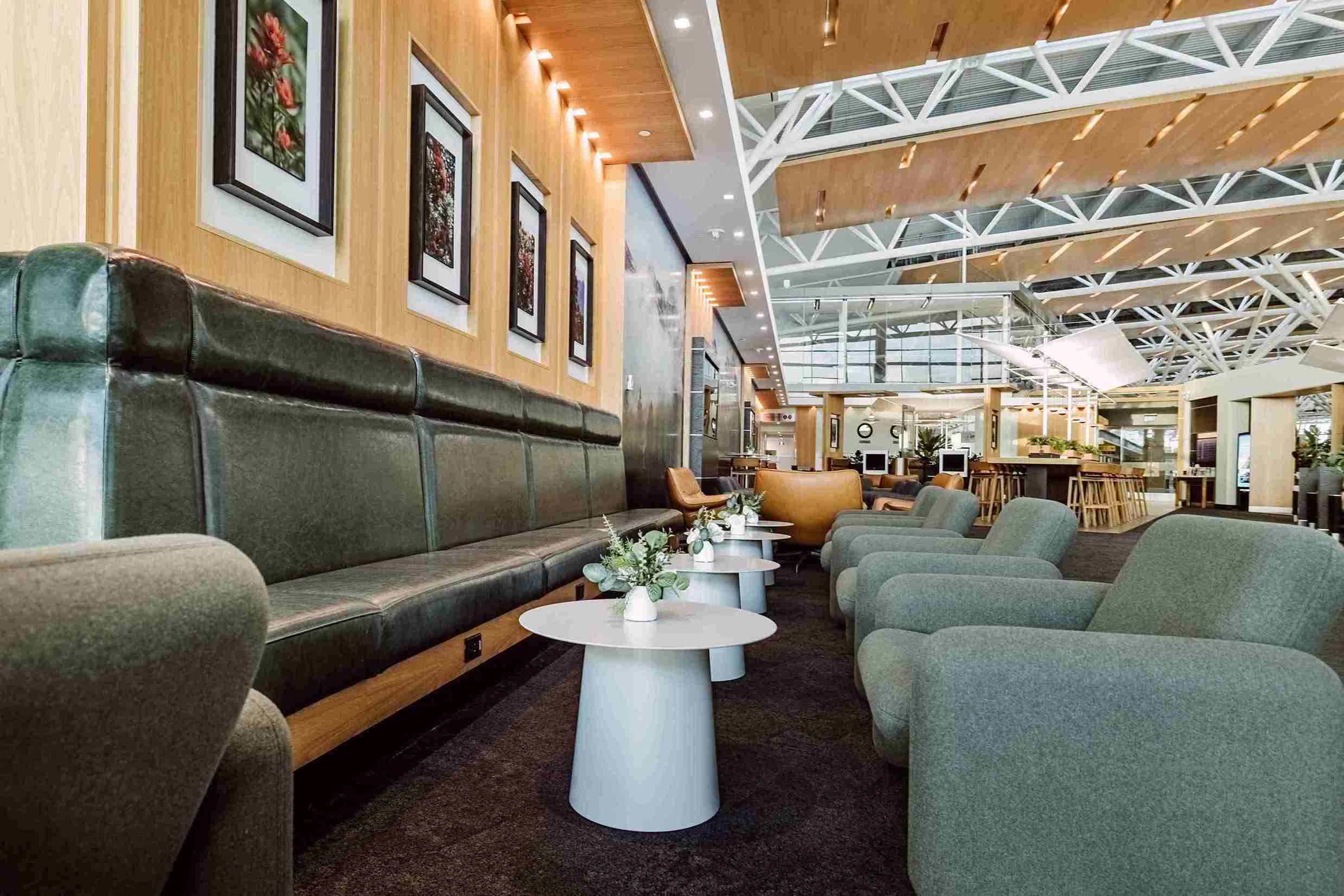 Aspire Lounge Transborder - interior view 4