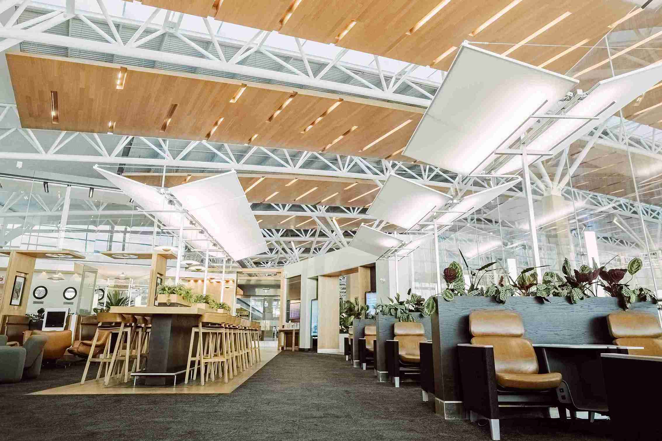 Aspire Lounge Transborder - interior view 3