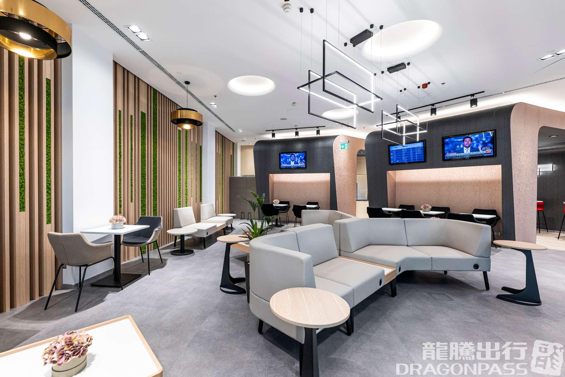 SkyCourt Lounge at Liszt Ferenc International Airport (BUD)