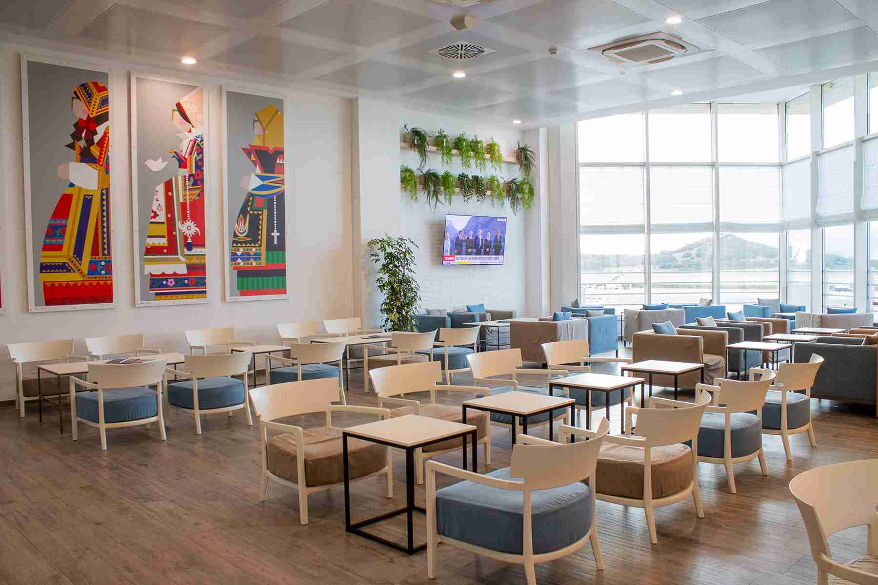 Club Lounge - interior view 3