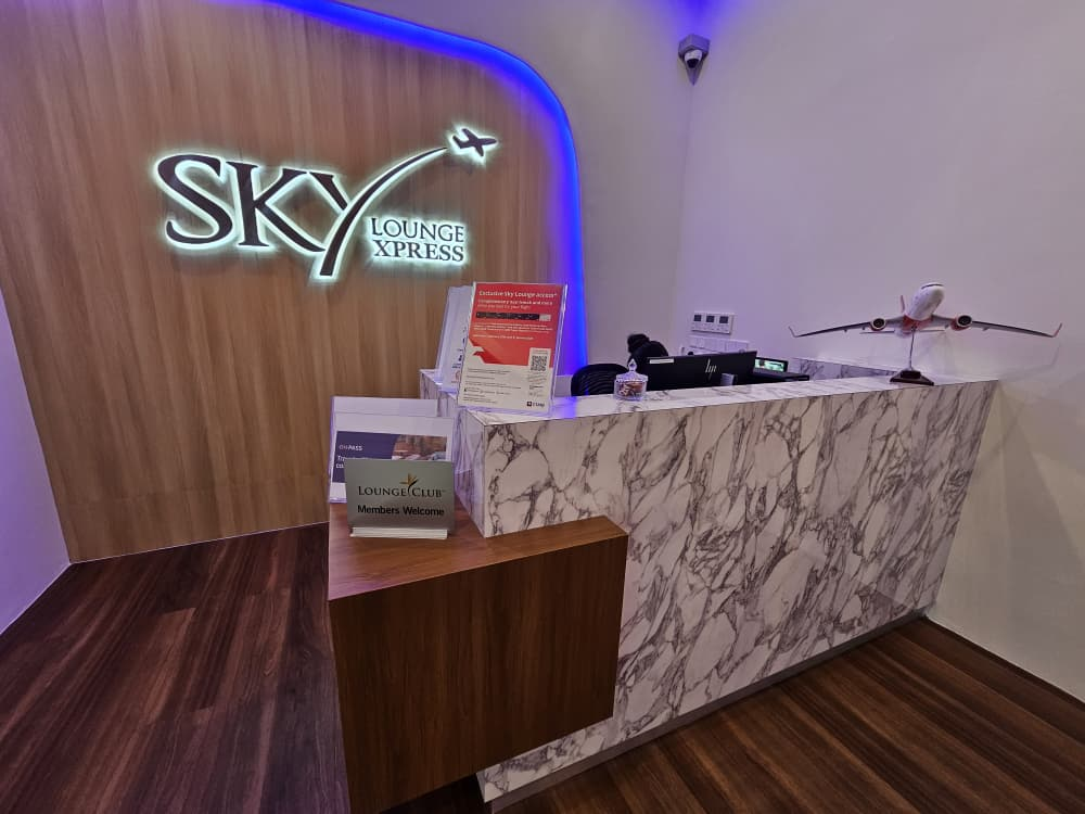 SKY LOUNGE XPRESS