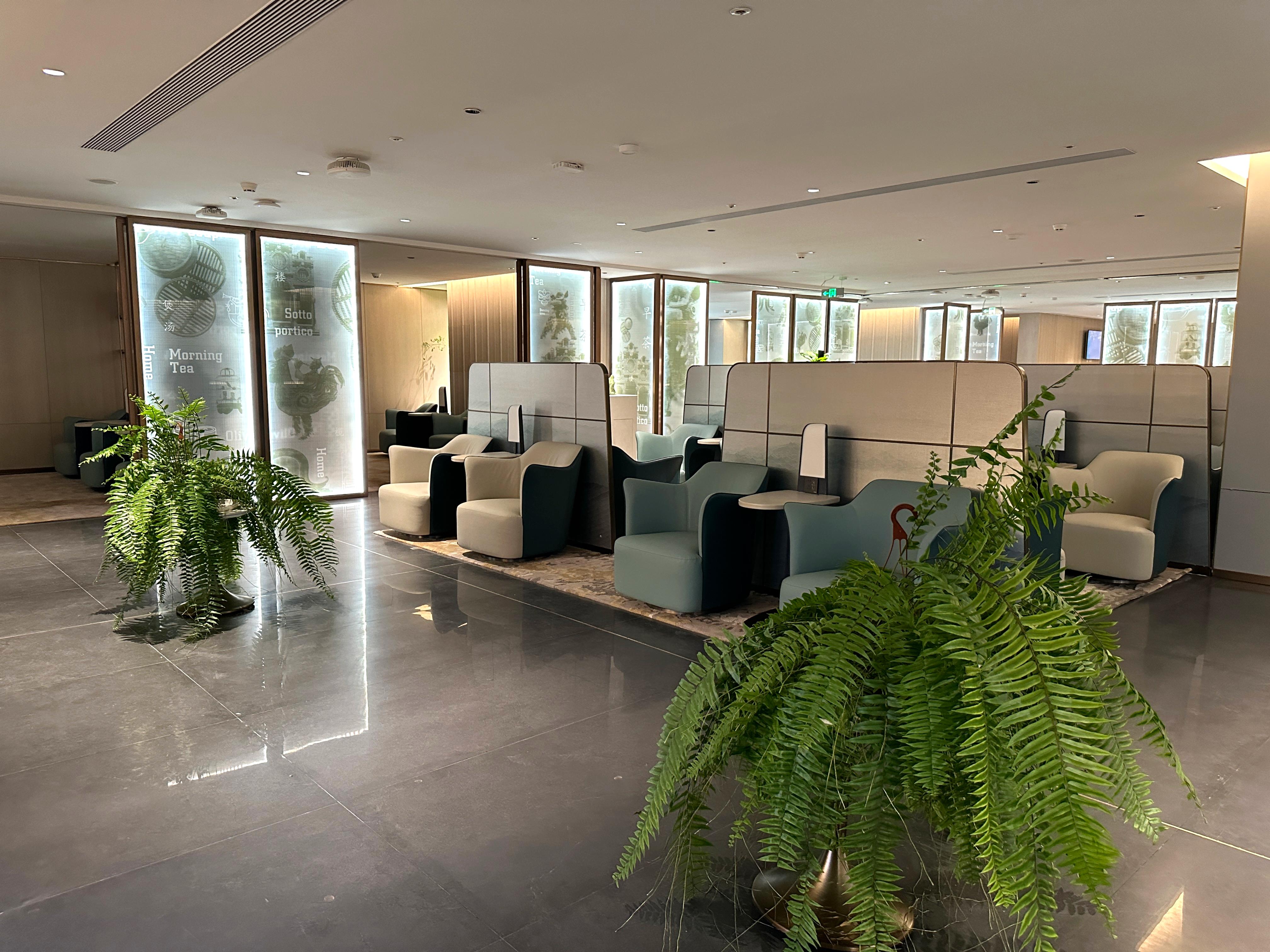 L34 Lounge (T3 Domestic) - interior view 4