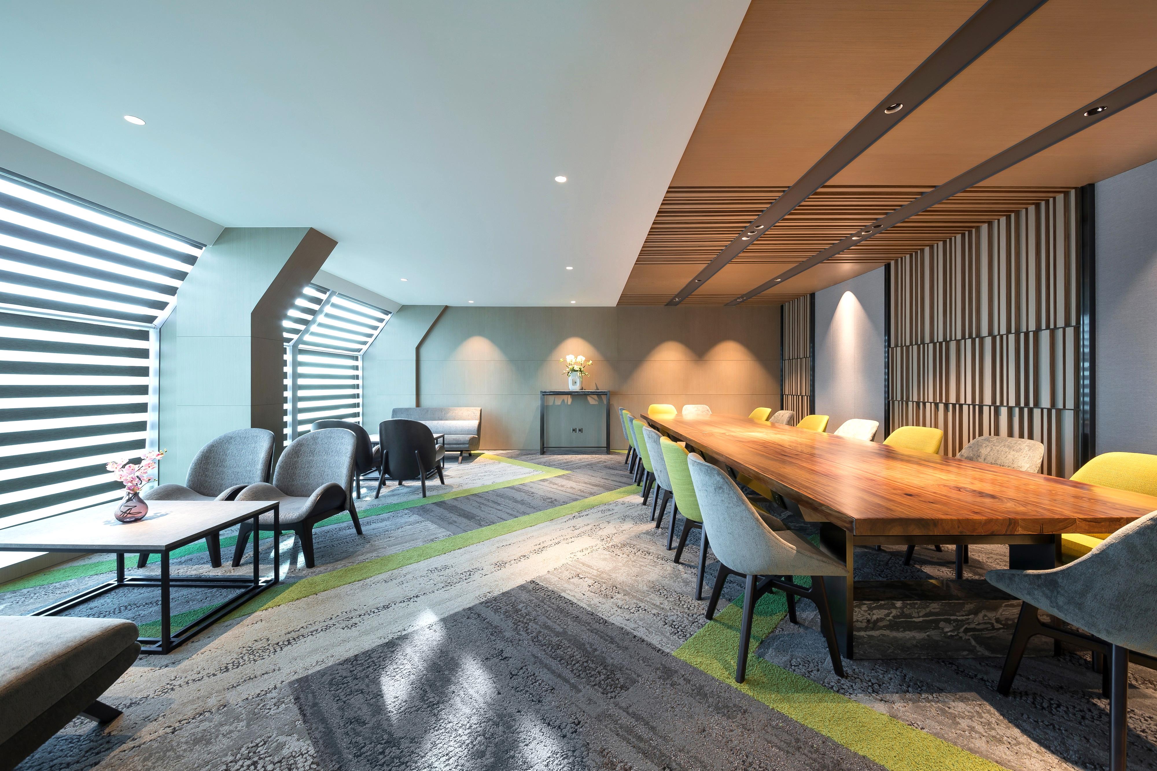 Plaza Premium Lounge (T2 Zone A)*