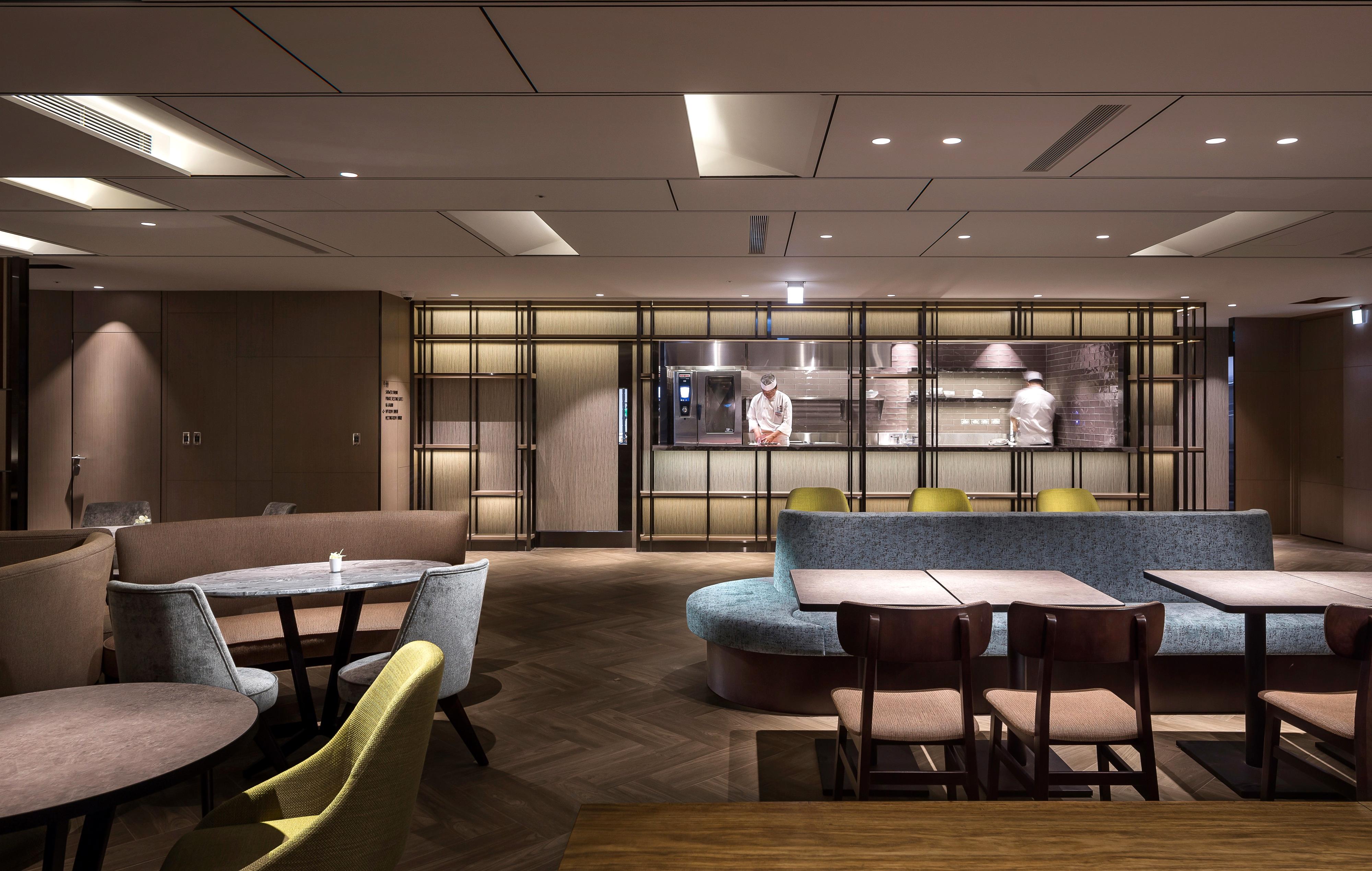 Plaza Premium Lounge (T2 Zone A)*