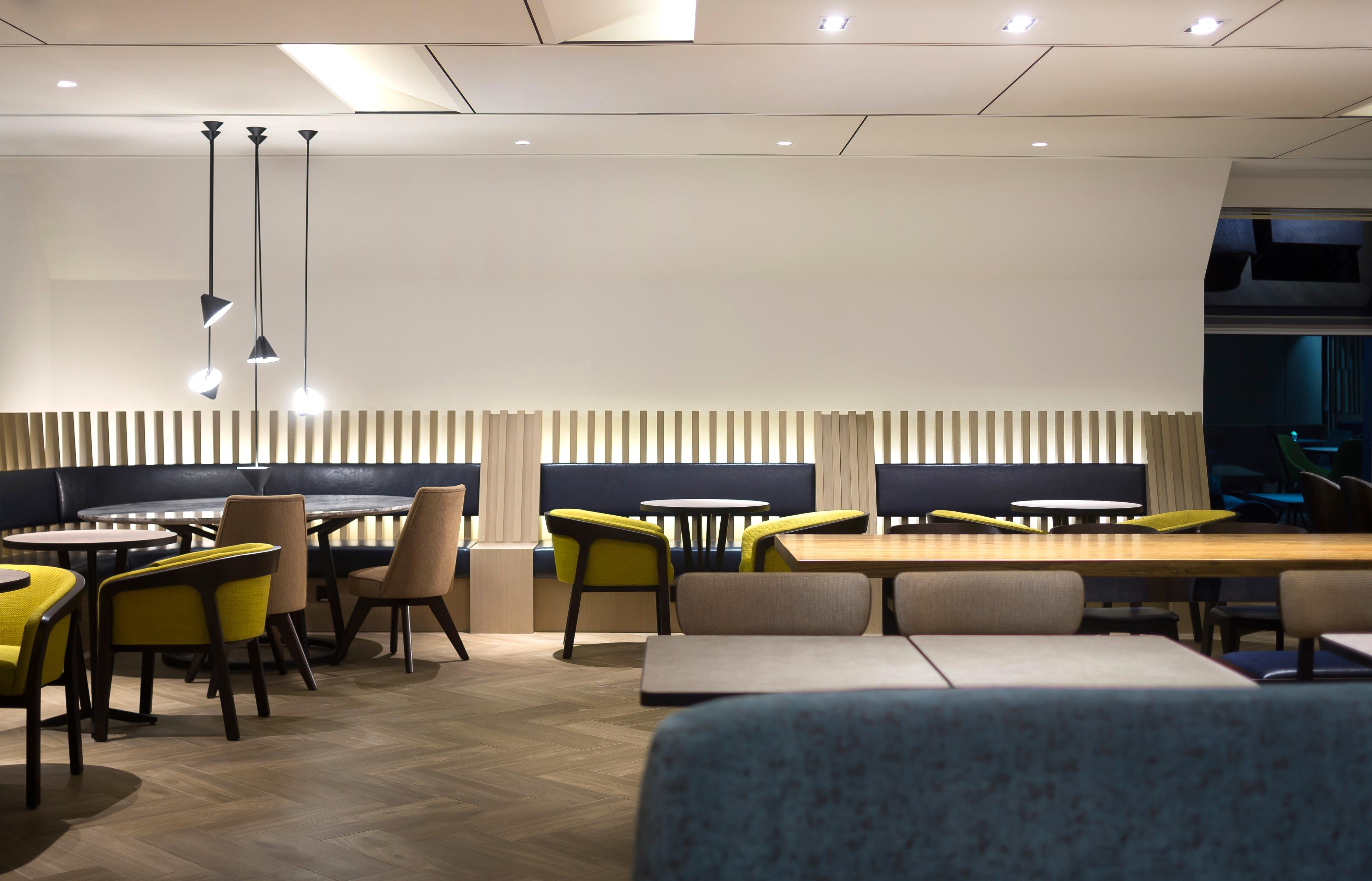 Plaza Premium Lounge (T2 Zone A)*