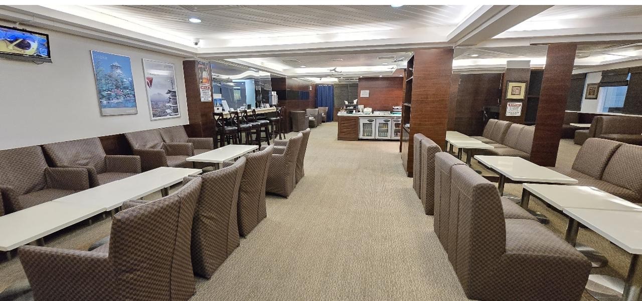 Hafa Adai Lounge - interior view 3