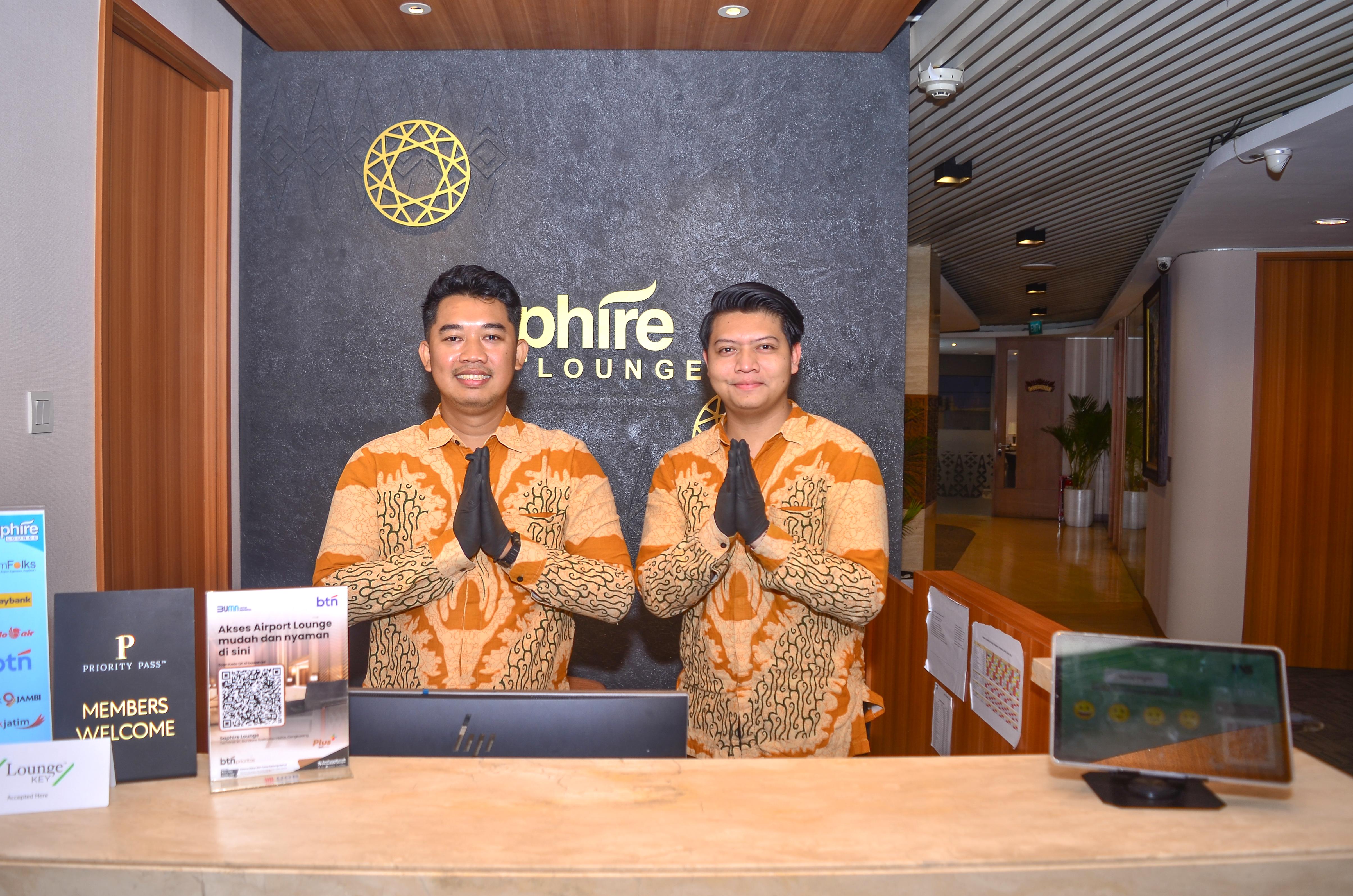 Saphire  Lounge(International)