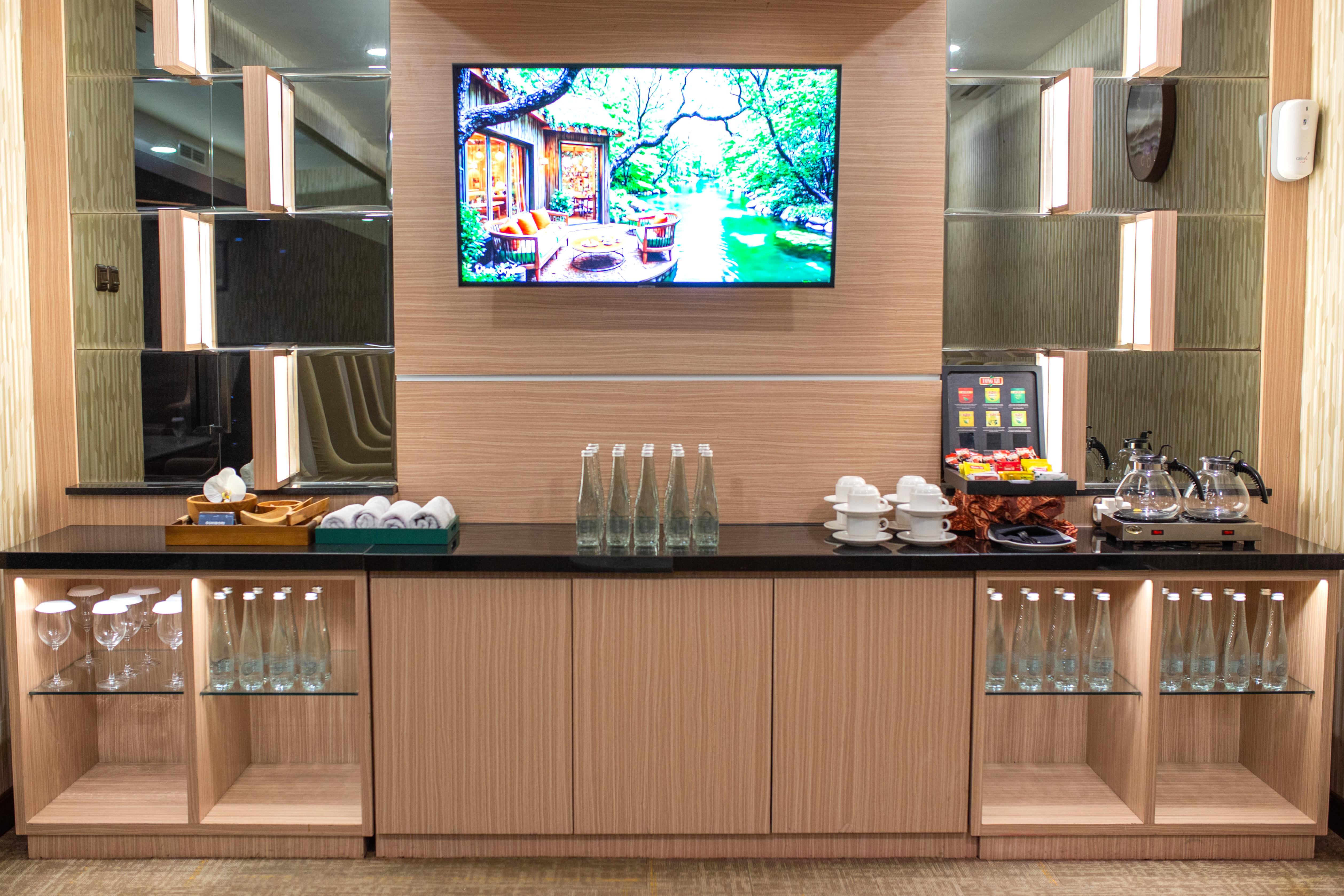 Concordia Lounge(T1)