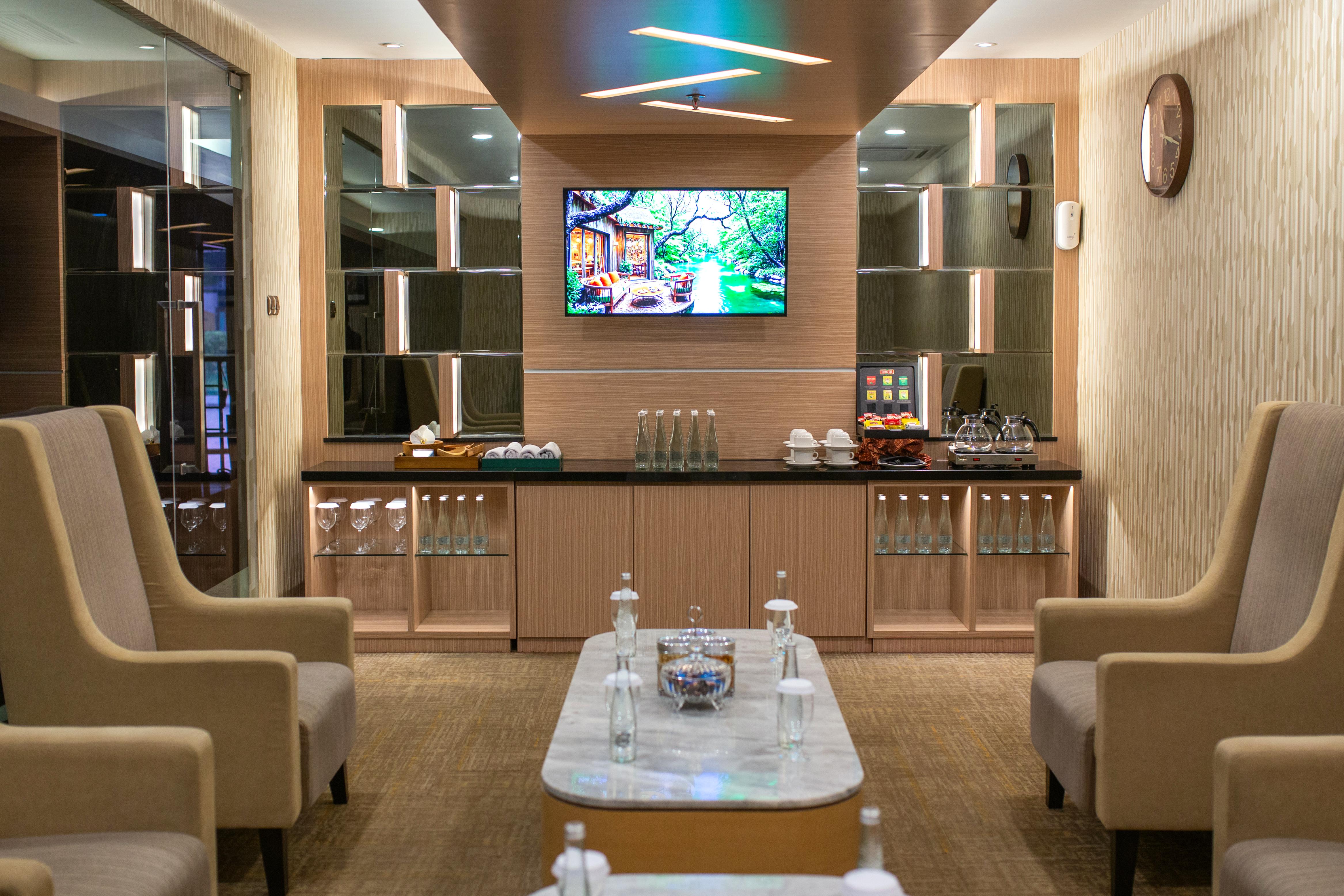 Concordia Lounge(T1)