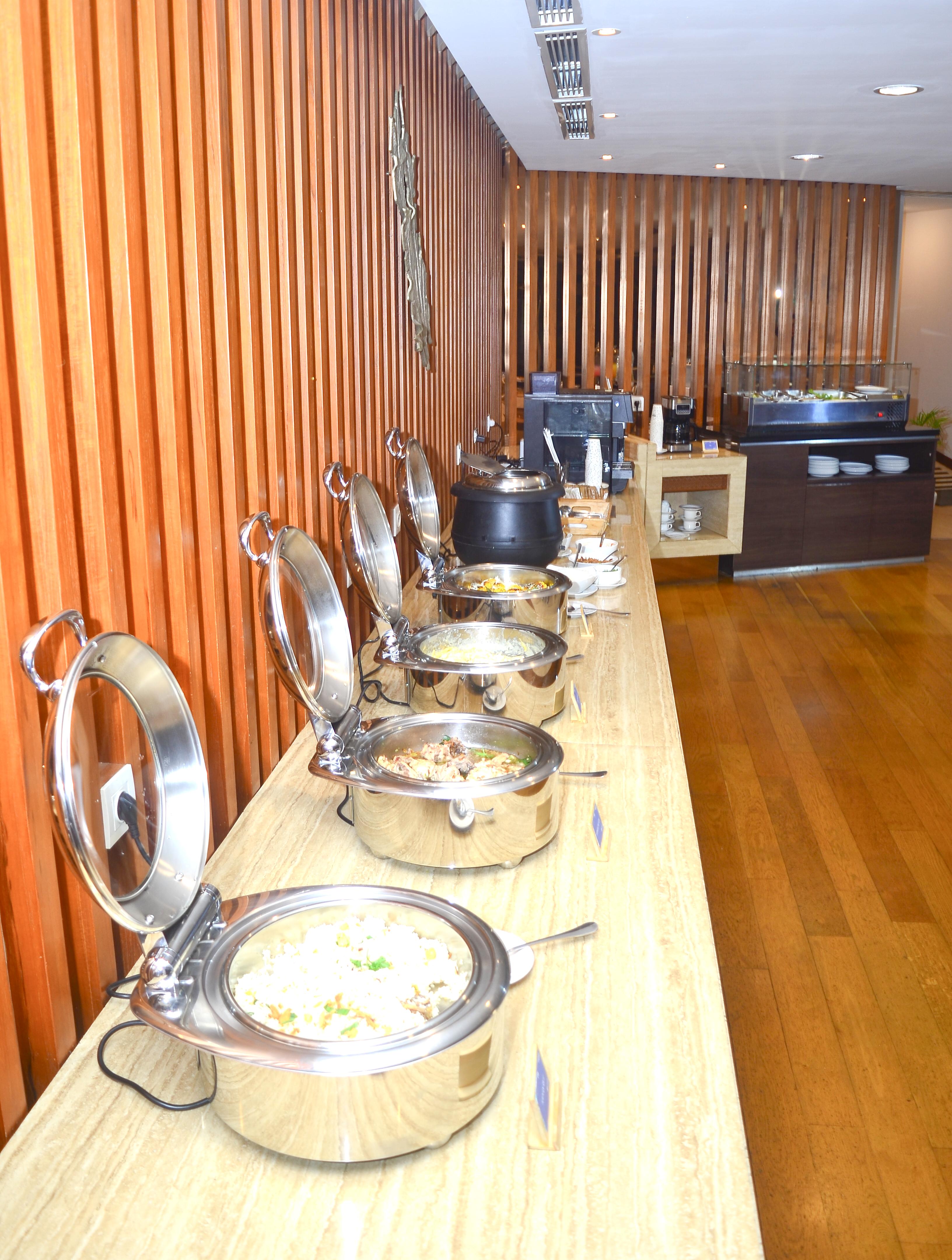 Saphire  Lounge(International)