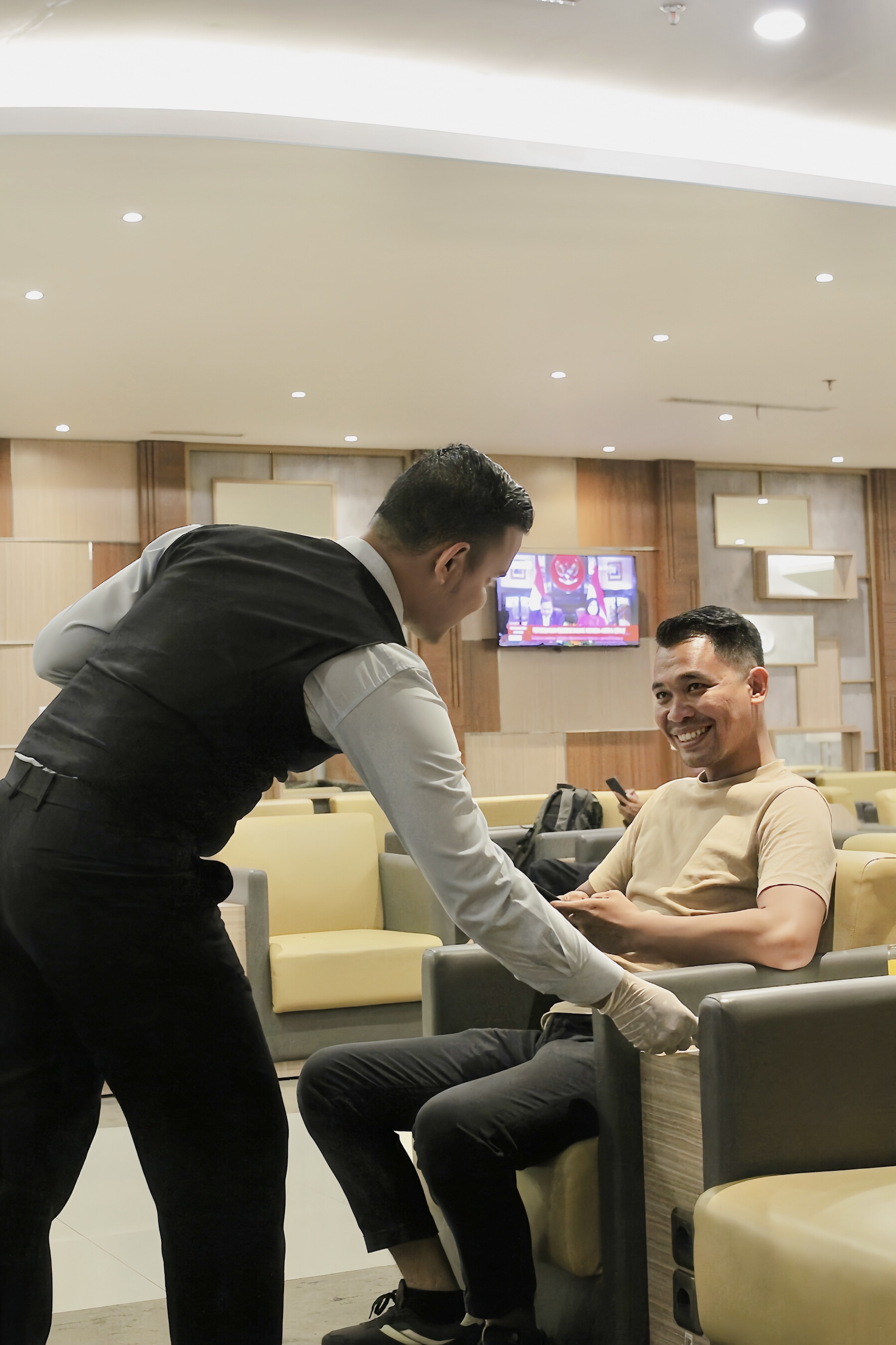 Saphire Lounge(Domestic)