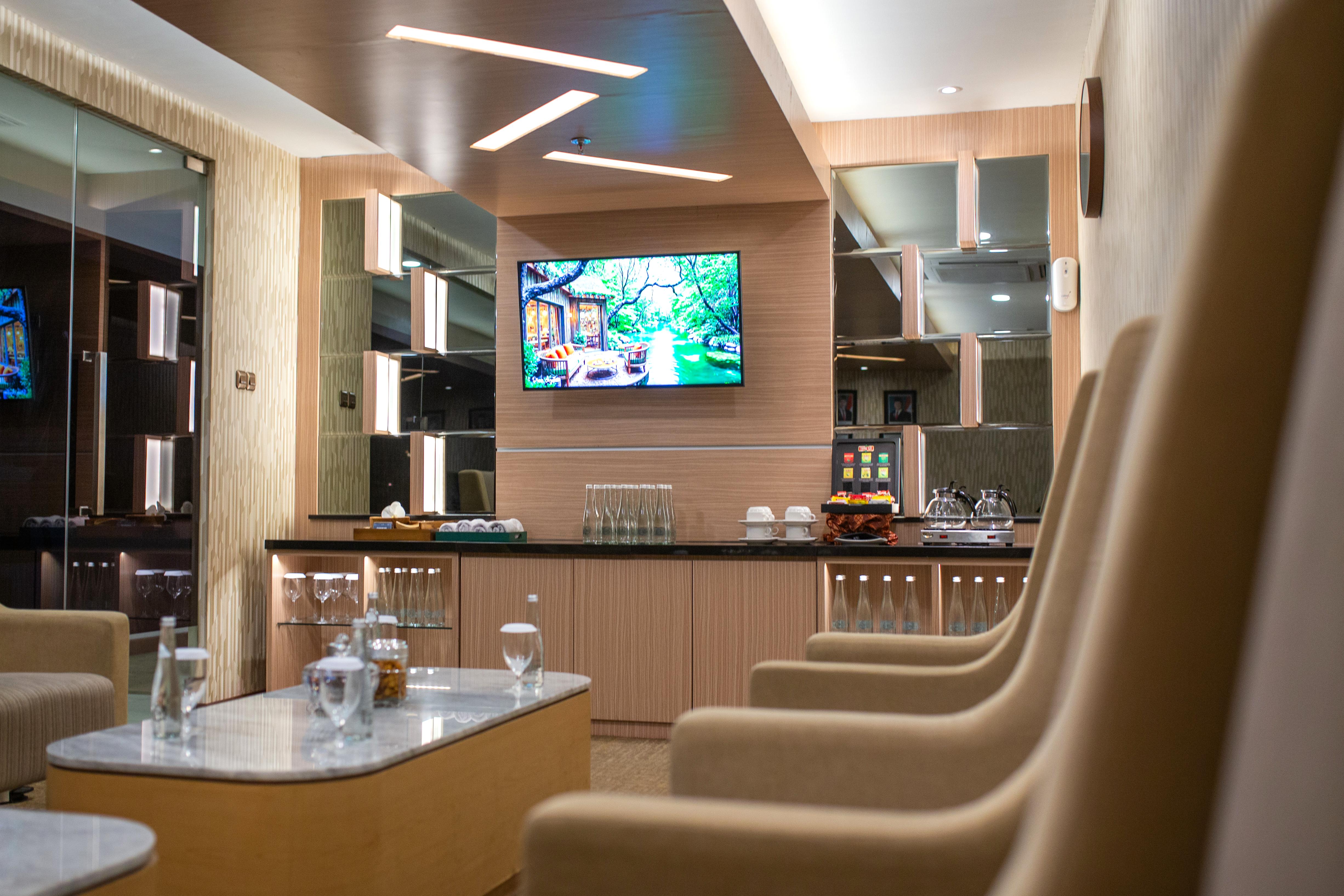 Concordia Lounge(T1)