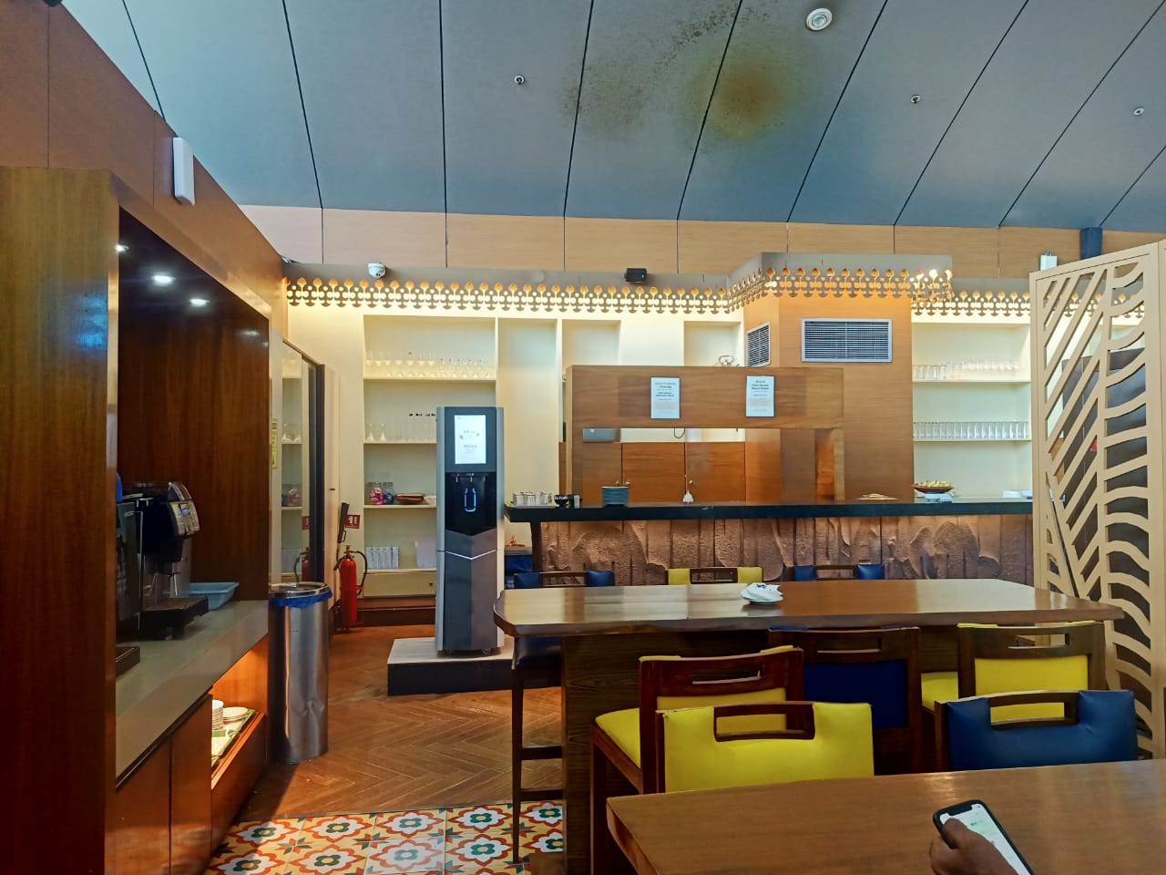 The Lounge (International)