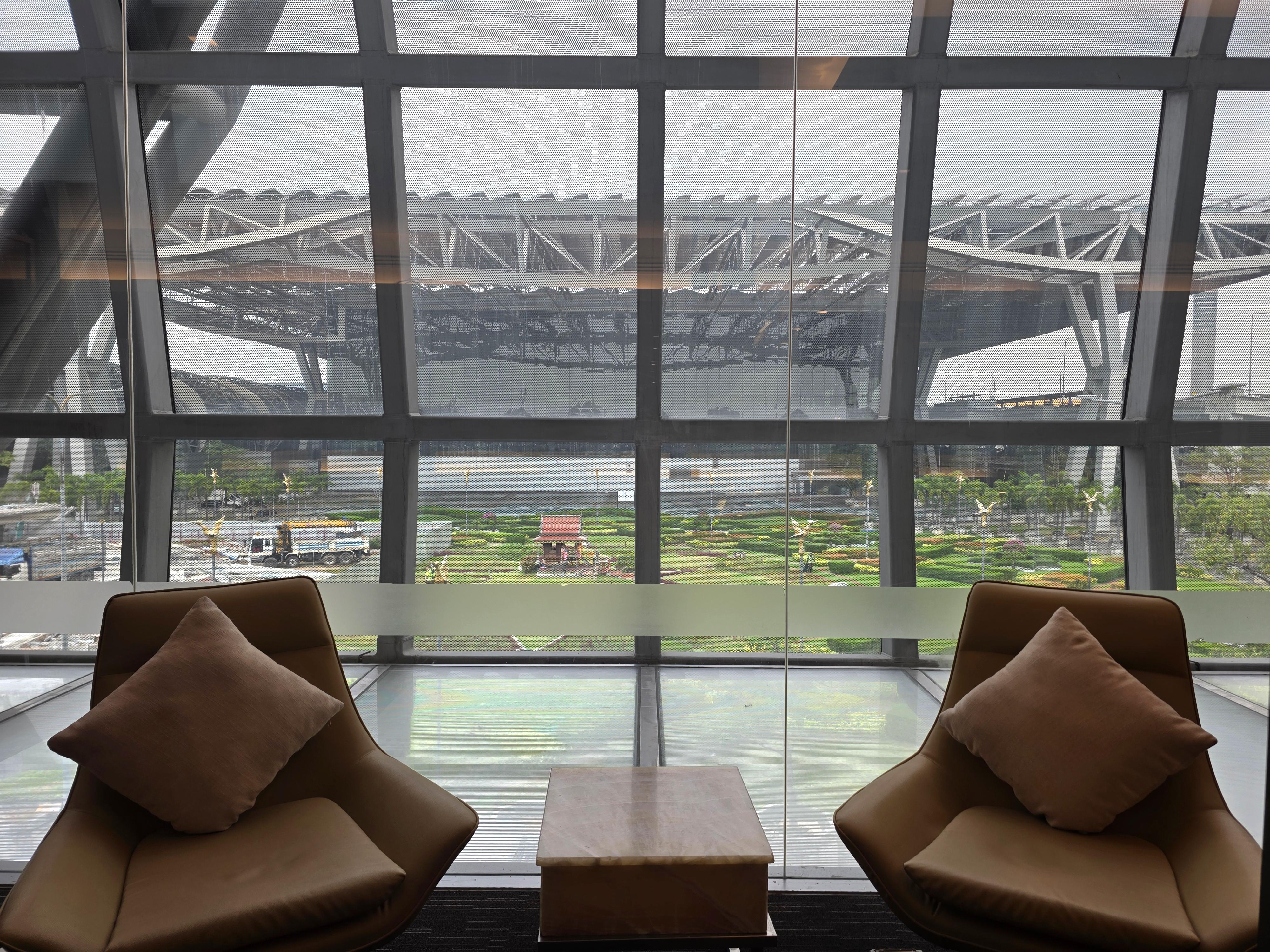 Miracle First Class Lounge
