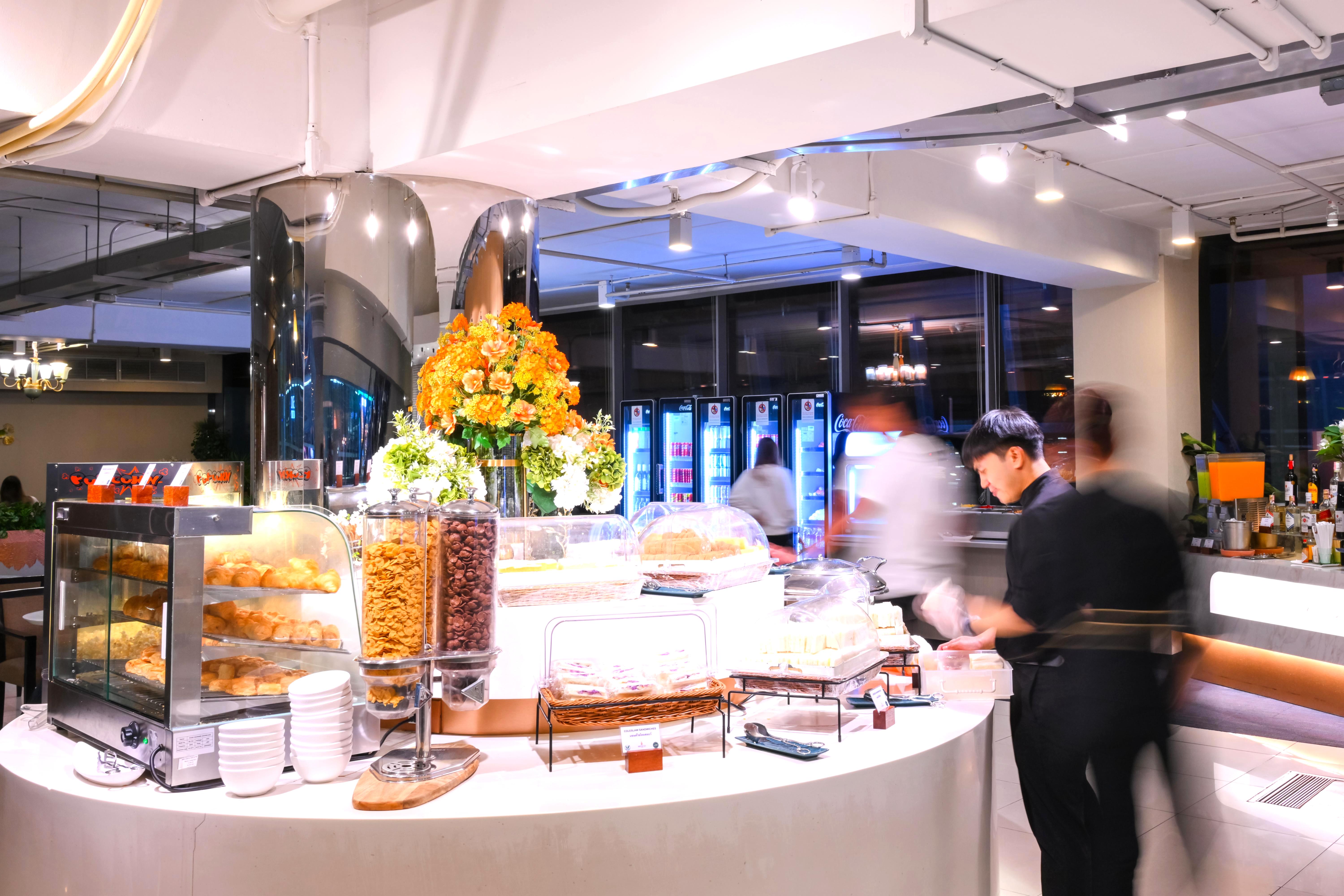 Miracle First Class Lounge
